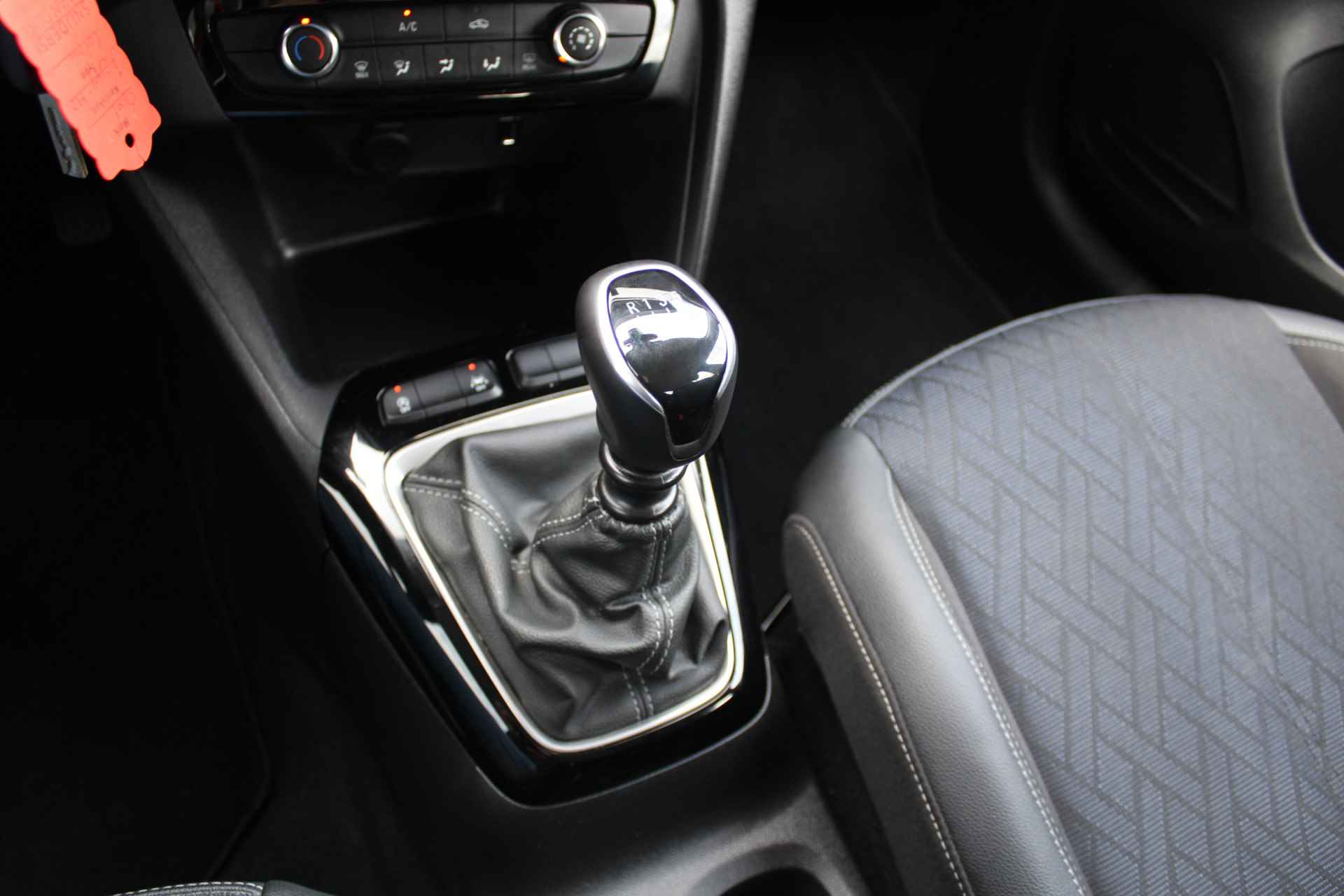 Opel Corsa 1.2 Elegance | Incl. 1 jaar Garantie | 1e Eigenaar | Apple CarPlay/Andoid Auto | Cruise controle | Airco | Navi via CarPlay | Lane assist | Half lederen bekleding | Origineel NL auto | NAP | - 41/49