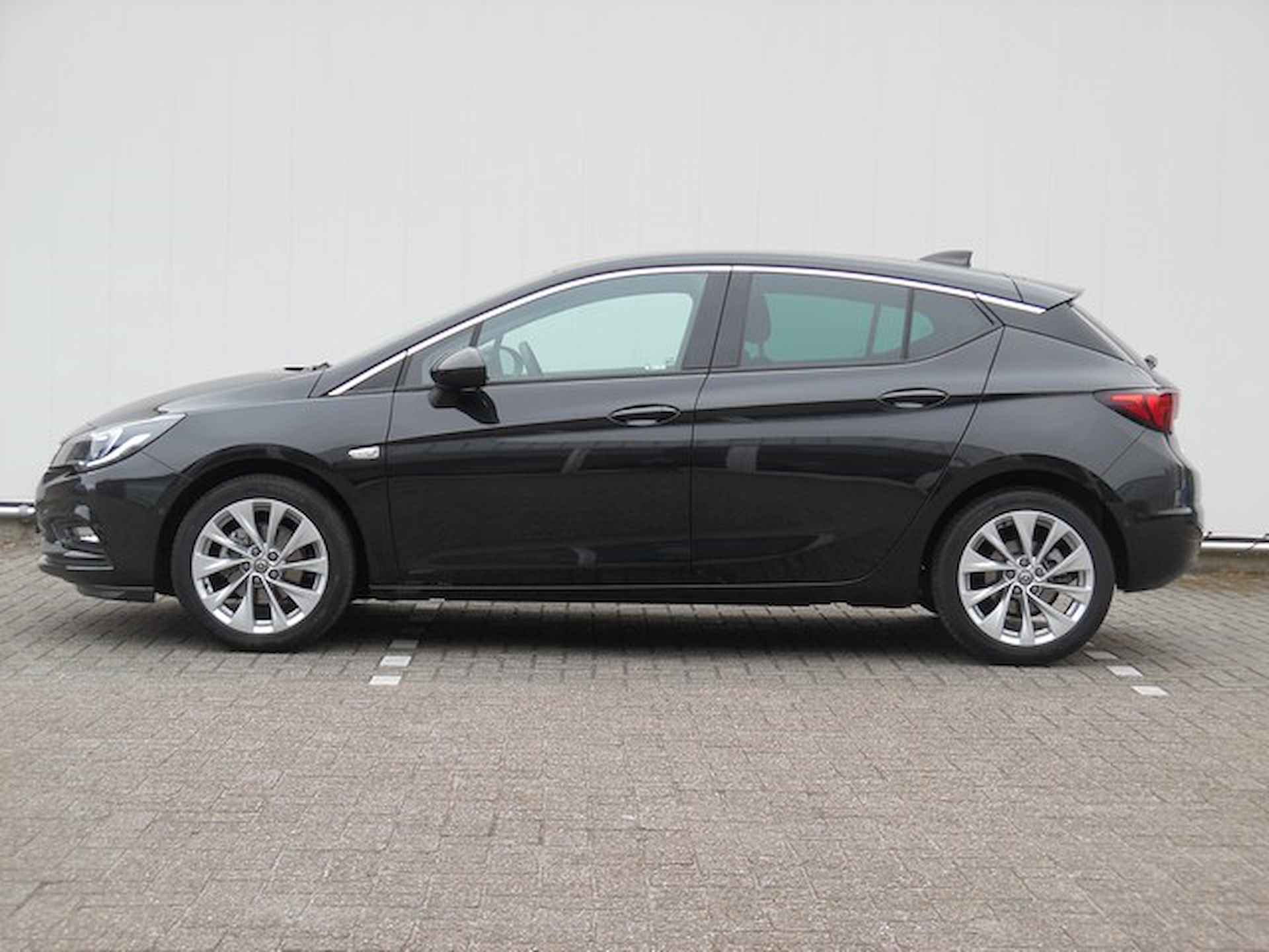 Opel Astra 1.0 Turbo Online Edition met Navigatie, 17inch, 2x AGR-Stoel, Climate Controle - 1/2