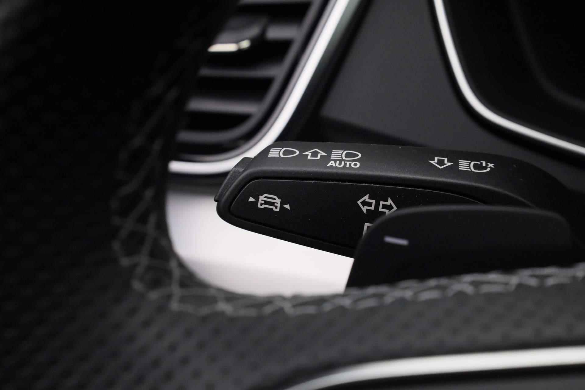Audi Q5 55 TFSI e 367PK S-tronic S edition Competition | Trekhaak | 20 inch | Zwart optiek | Matrix LED | Leer/alcantara | Keyless | 360 camera | ACC - 28/48