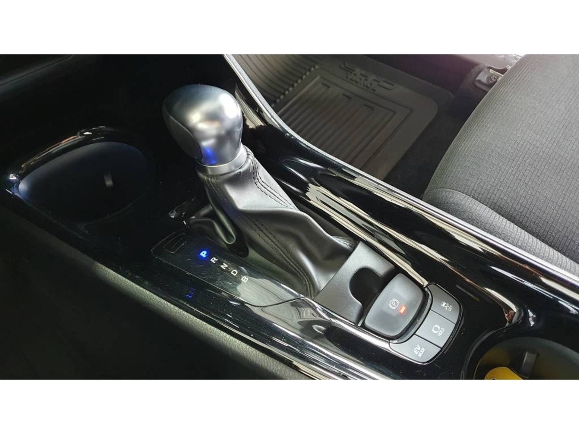 Toyota C-HR 1.8 Bi-Tone Blind-spot LED - 16/21