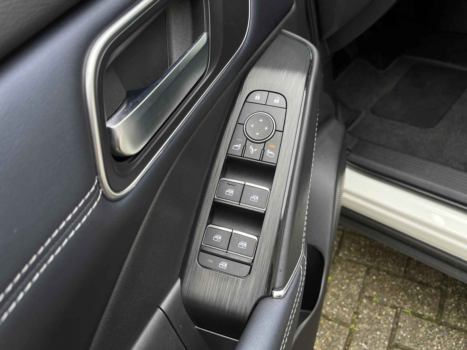 Nissan Qashqai 1.3 MHEV Tekna Design + Cold Pack | Panoramadak | Stuur- + Stoelverarming | Adapt. Cruise Control | Head-Up Display | Rijklaarprijs! - 28/30