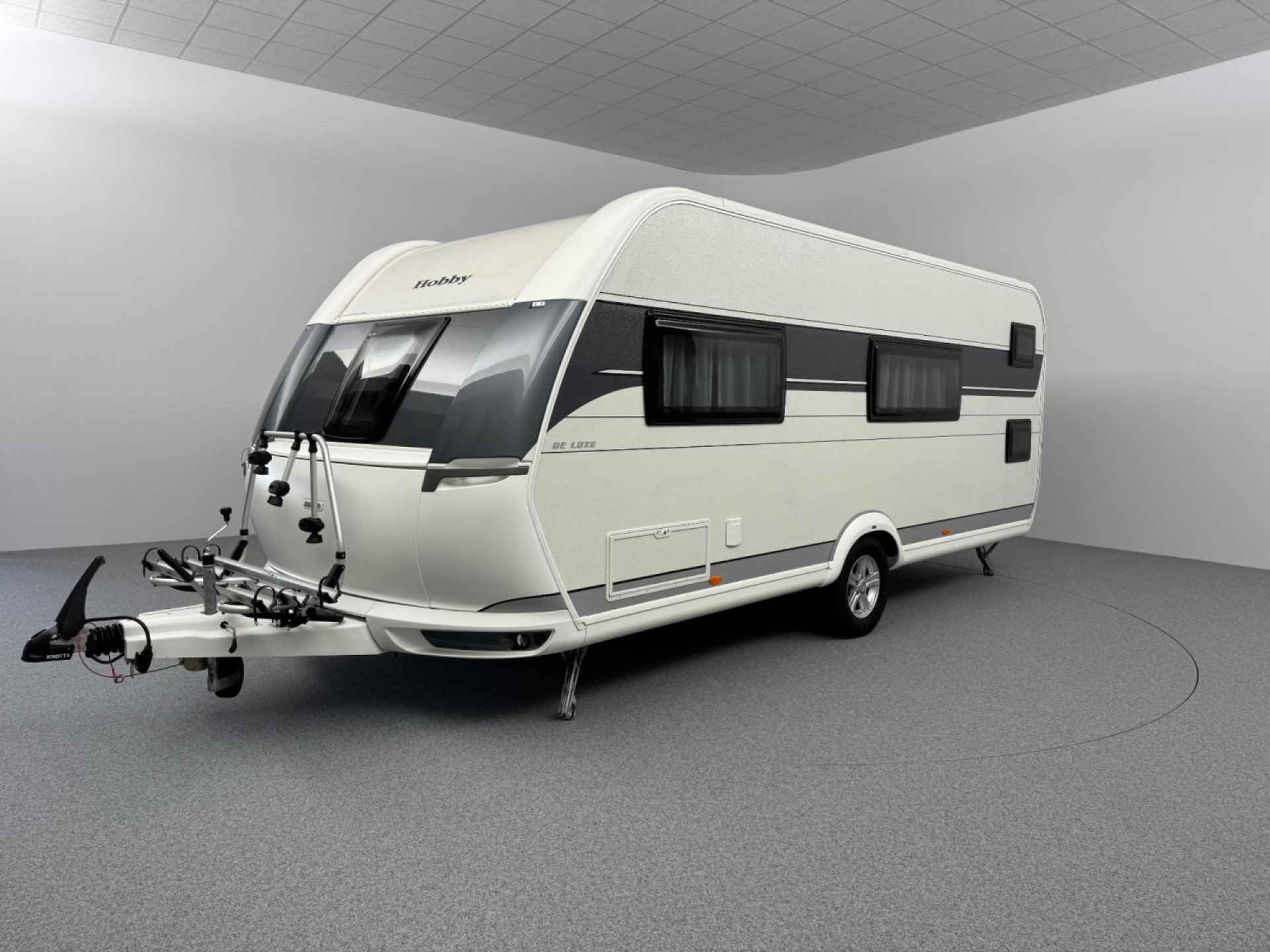 Hobby De Luxe 560 KMFe Stapelbed NIEUWE Mover INCL. STALLING - 31/34