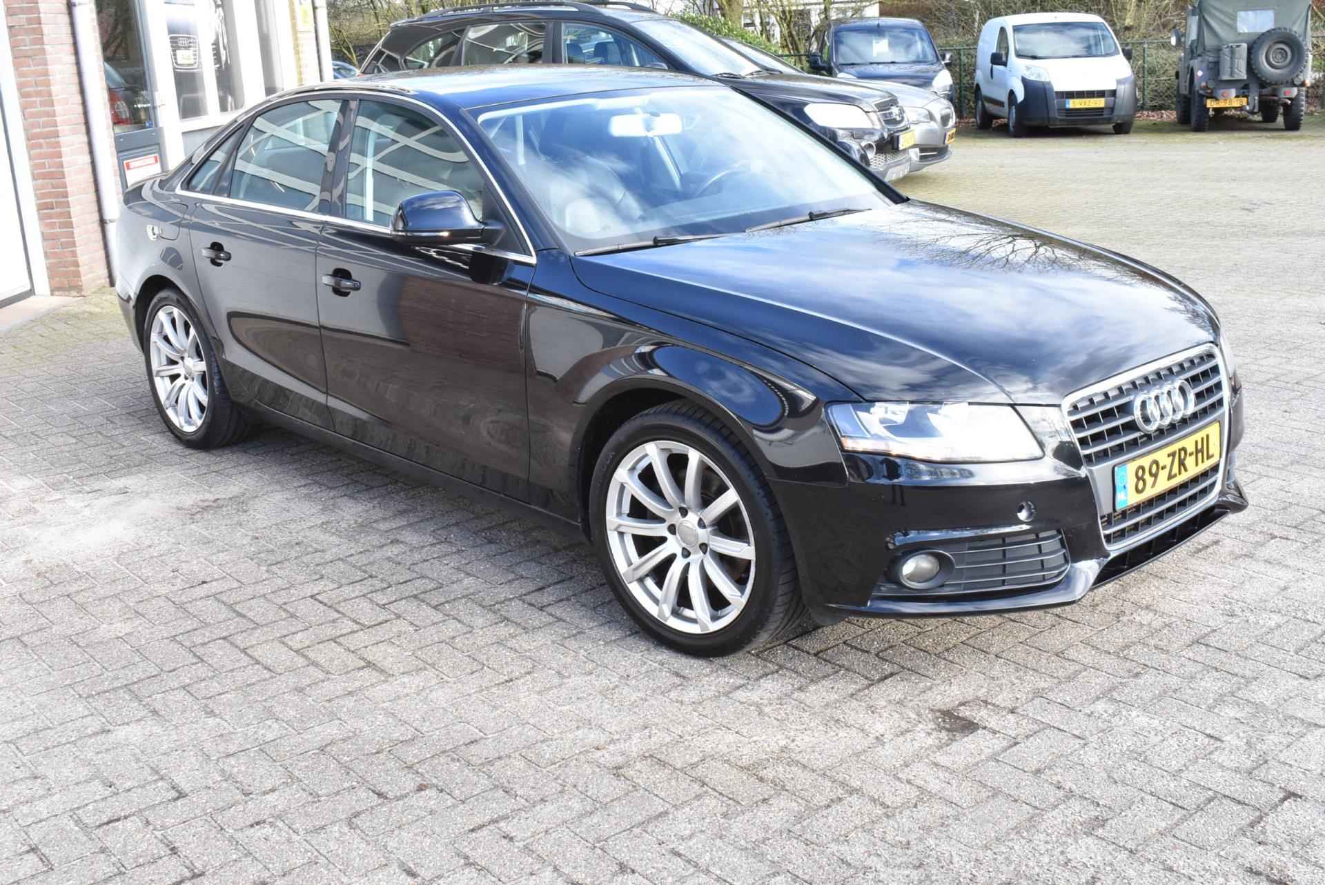 Audi A4 Limousine 1.8 TFSI Pro Line Business - 30/33