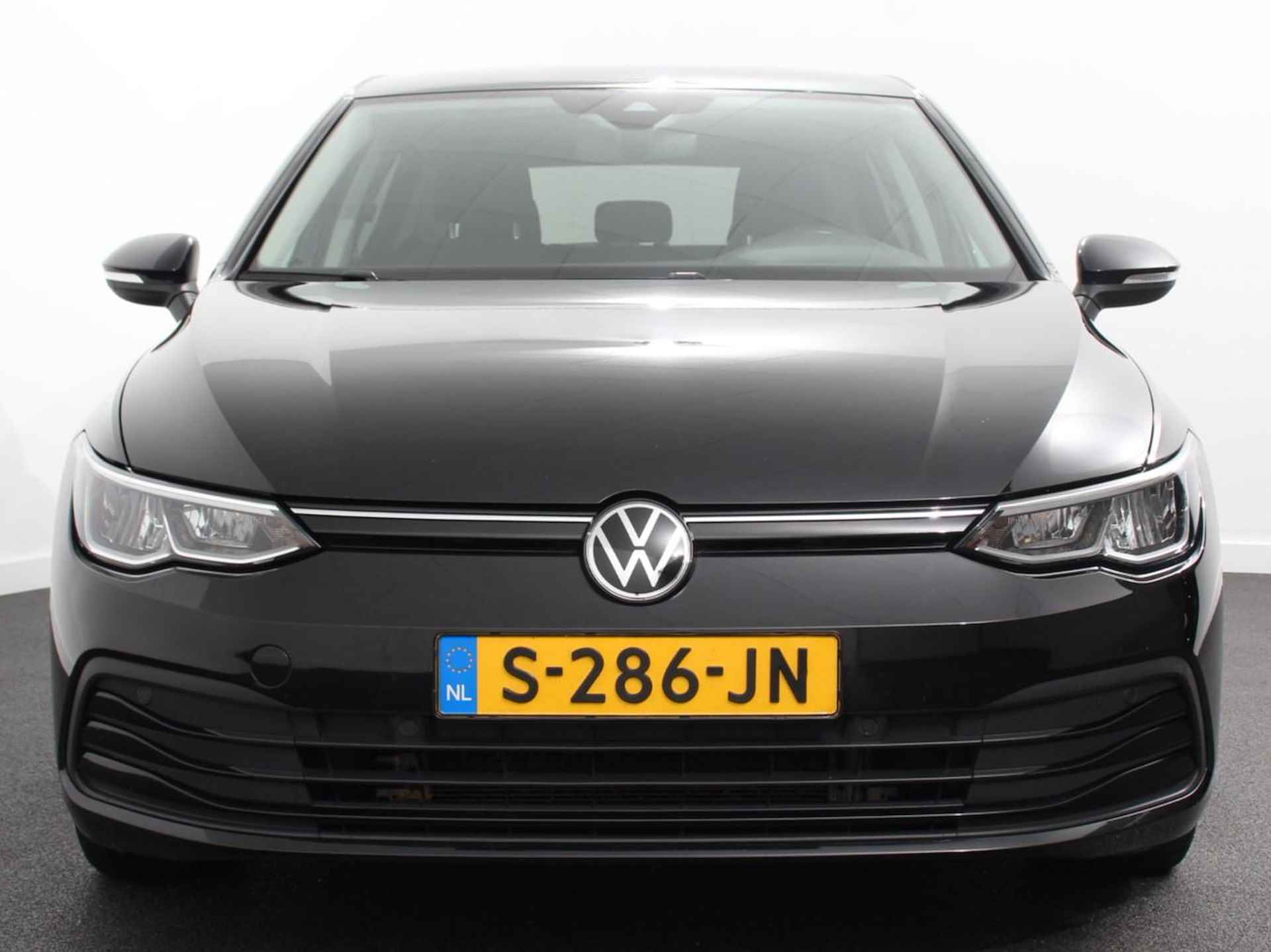 Volkswagen Golf 2.0 TDI DSG Style | Navigatie | Apple Carplay/Android Auto | Climate Control | Parkeer sensoren | Adaptive Cruise Control | Lichtmetalen velgen | - 2/38