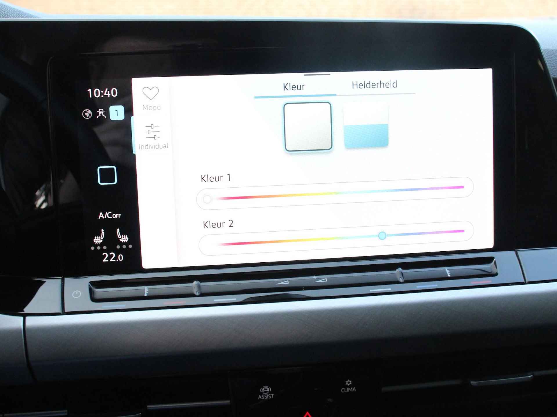 Volkswagen Golf 2.0 TDI DSG Style | Navigatie | Apple Carplay/Android Auto | Climate Control | Parkeer sensoren | Adaptive Cruise Control | Lichtmetalen velgen | - 22/38