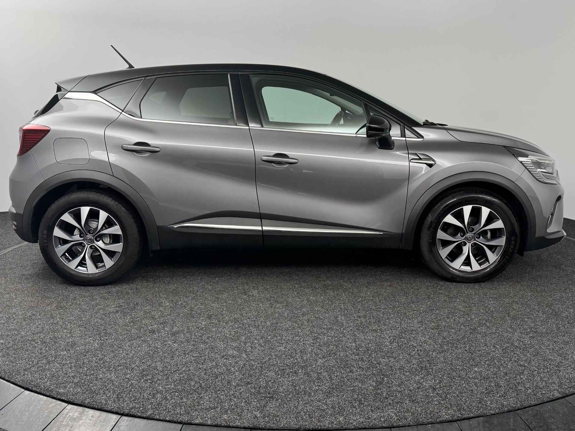 Renault Captur 1.3 TCe 130 Intens NAVIGATIE | TREKHAAK | PARKEERSENSOREN ACHTER | LICHTMETALEN VELGEN | CLIMATE CONTROL - 12/47