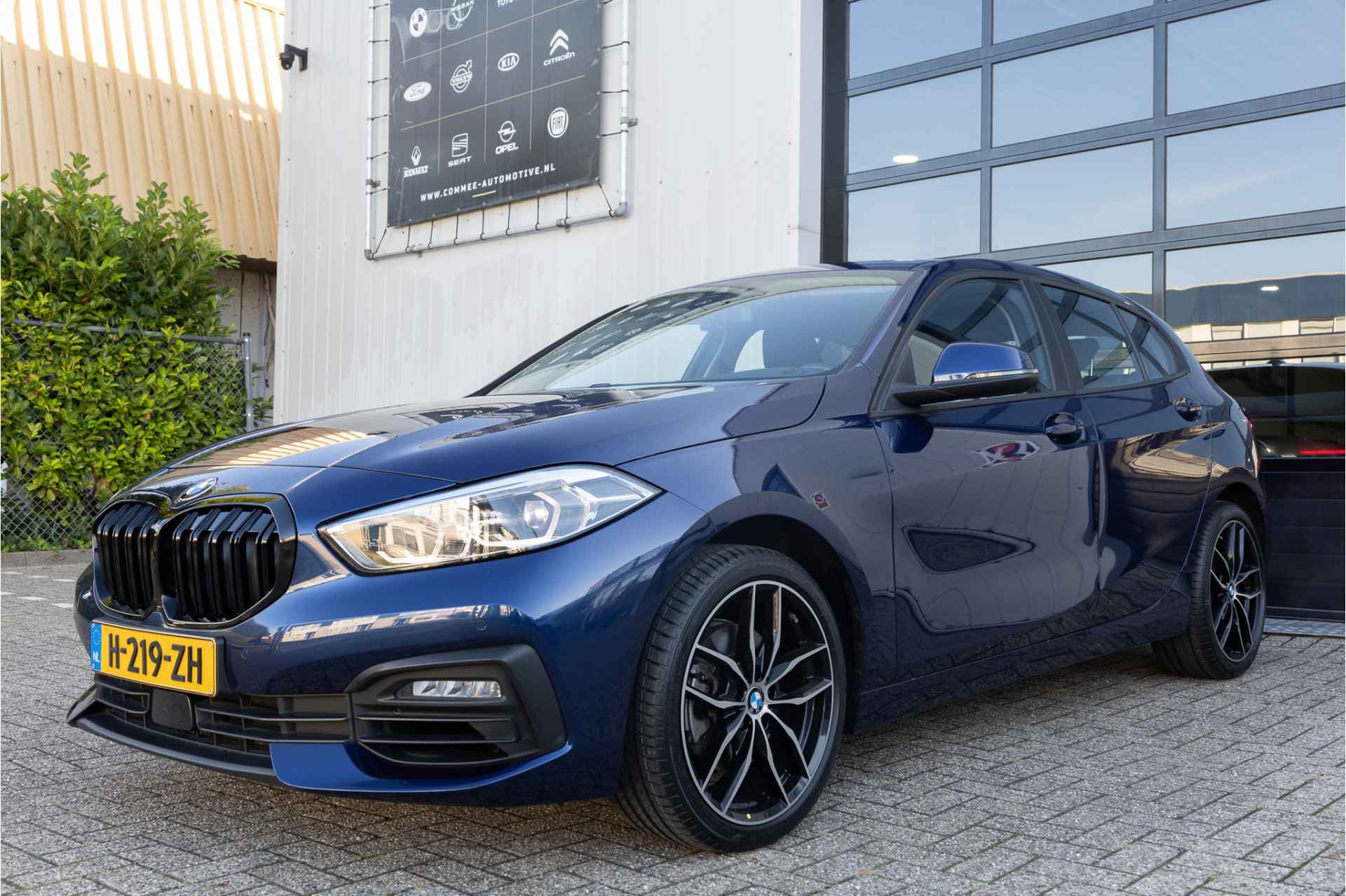 BMW 1-serie 118i Executive Edition Rijklaar✅Navipro✅18Inch✅Shadowline✅LED✅BTW - 5/27