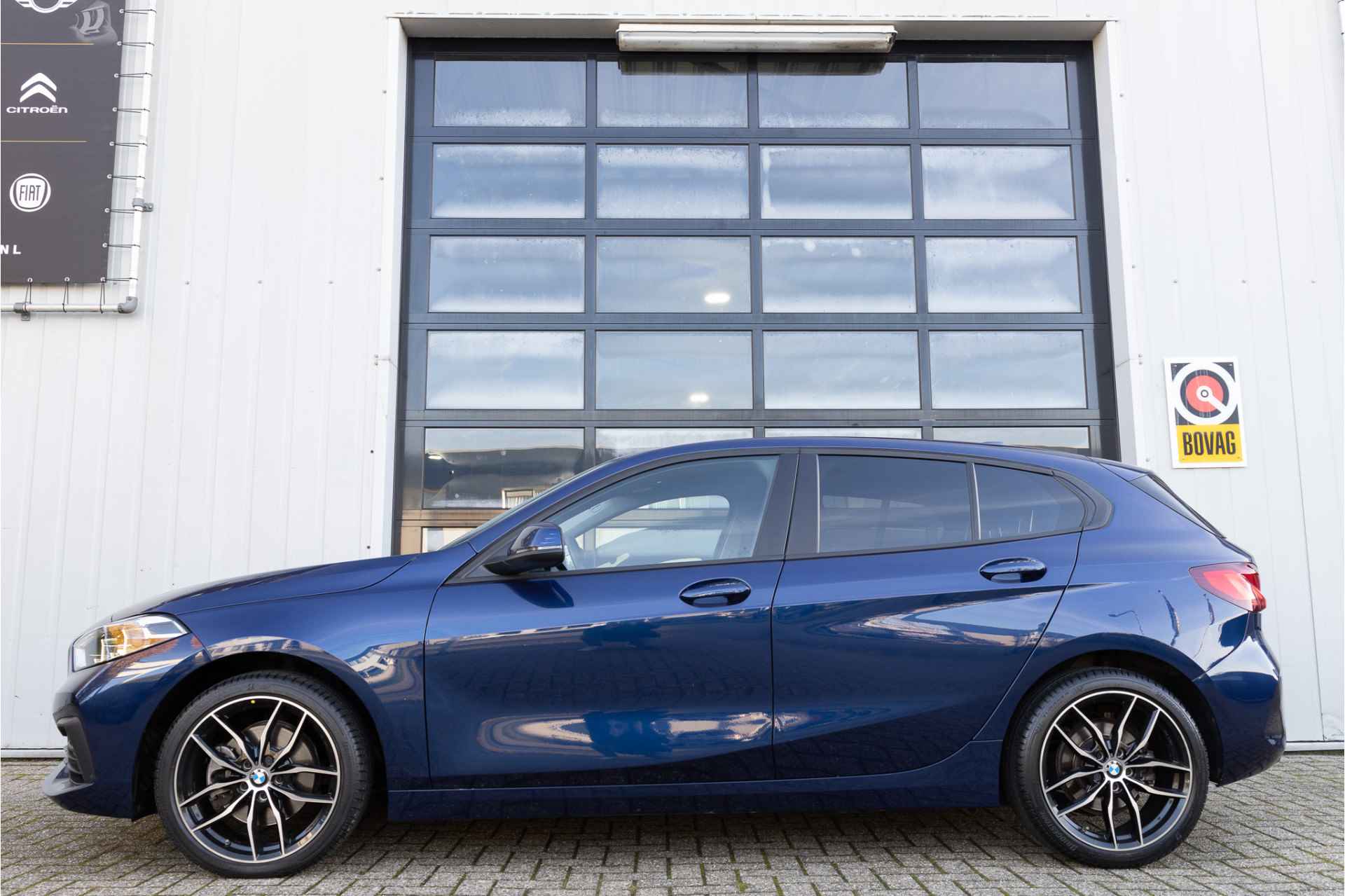 BMW 1-serie 118i Executive Edition Rijklaar✅Navipro✅18Inch✅Shadowline✅LED✅BTW - 4/28