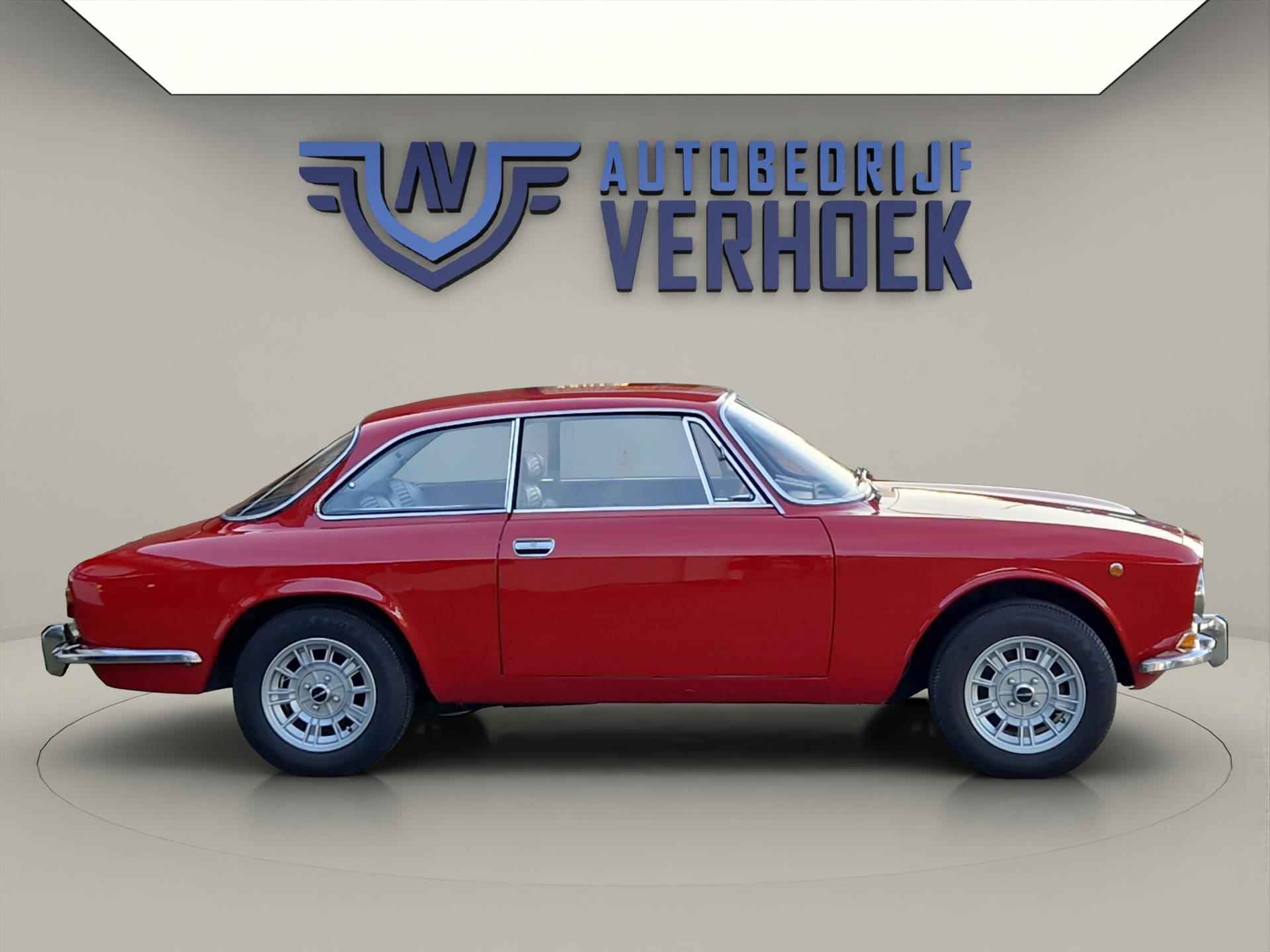 Alfa Romeo 2000 2.0 GTV Bertone - Veel reserve onderdelen - 6/17