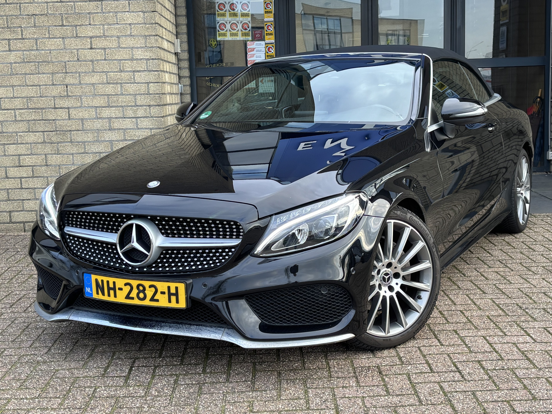 Mercedes-Benz C-Klasse Cabrio 180 AMG STYLING-AIRSCARF-CAMERA-BURMESTER-COMPLEET