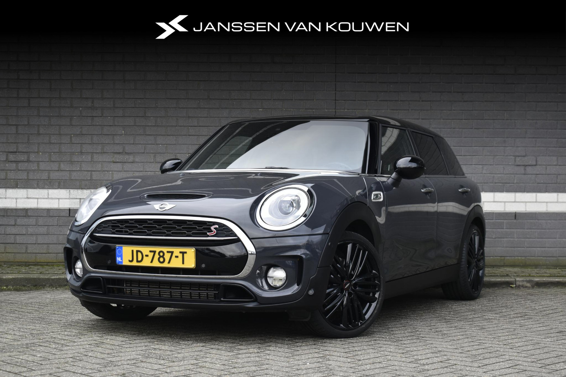 Mini Clubman 2.0 Cooper S Chili Serious Business / Automaat / JCW Wielen / HUD / Stoelverwarming / 54.624 KM!