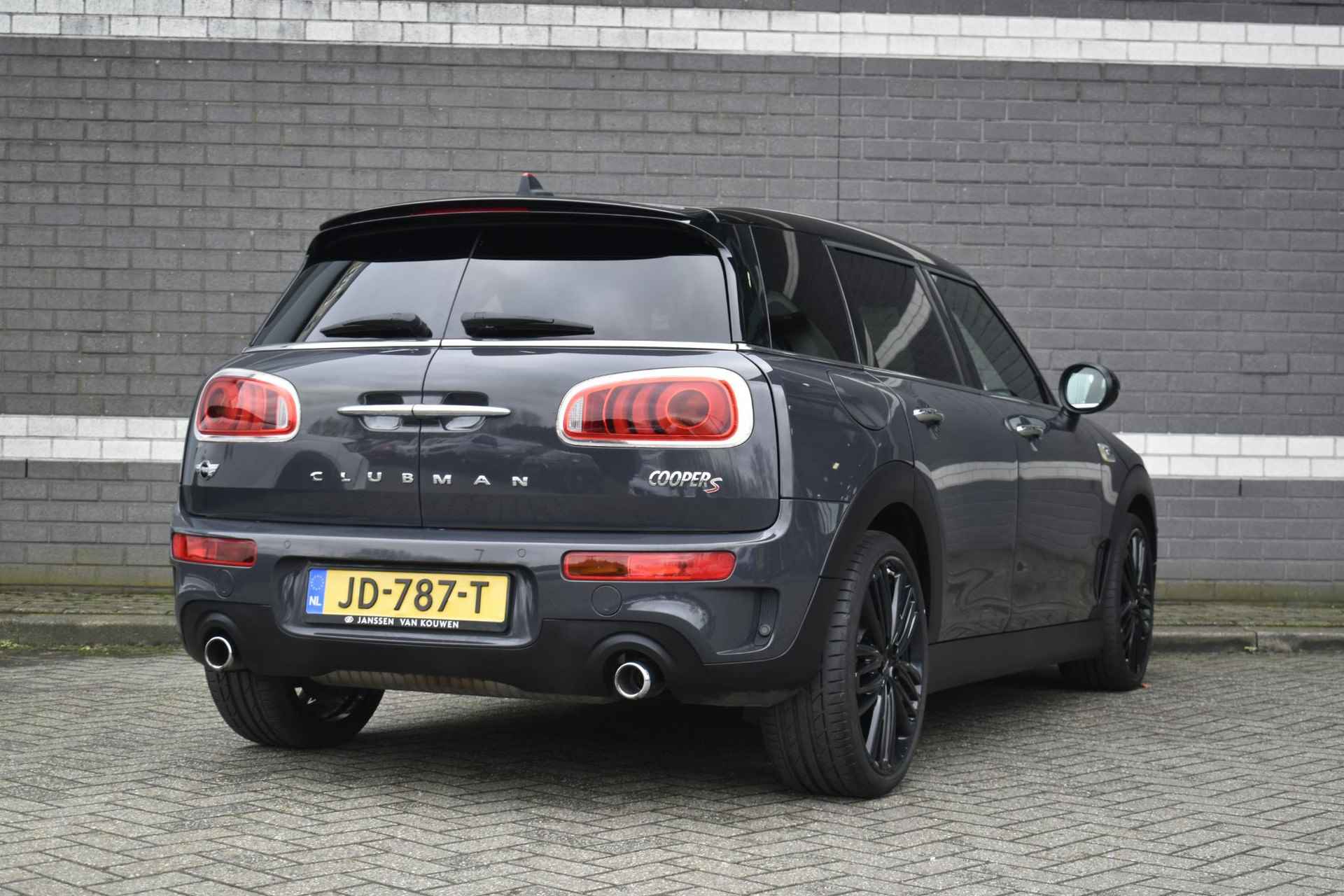 Mini Clubman 2.0 Cooper S Chili Serious Business / Automaat / JCW Wielen / HUD / Stoelverwarming / 54.624 KM! - 2/43