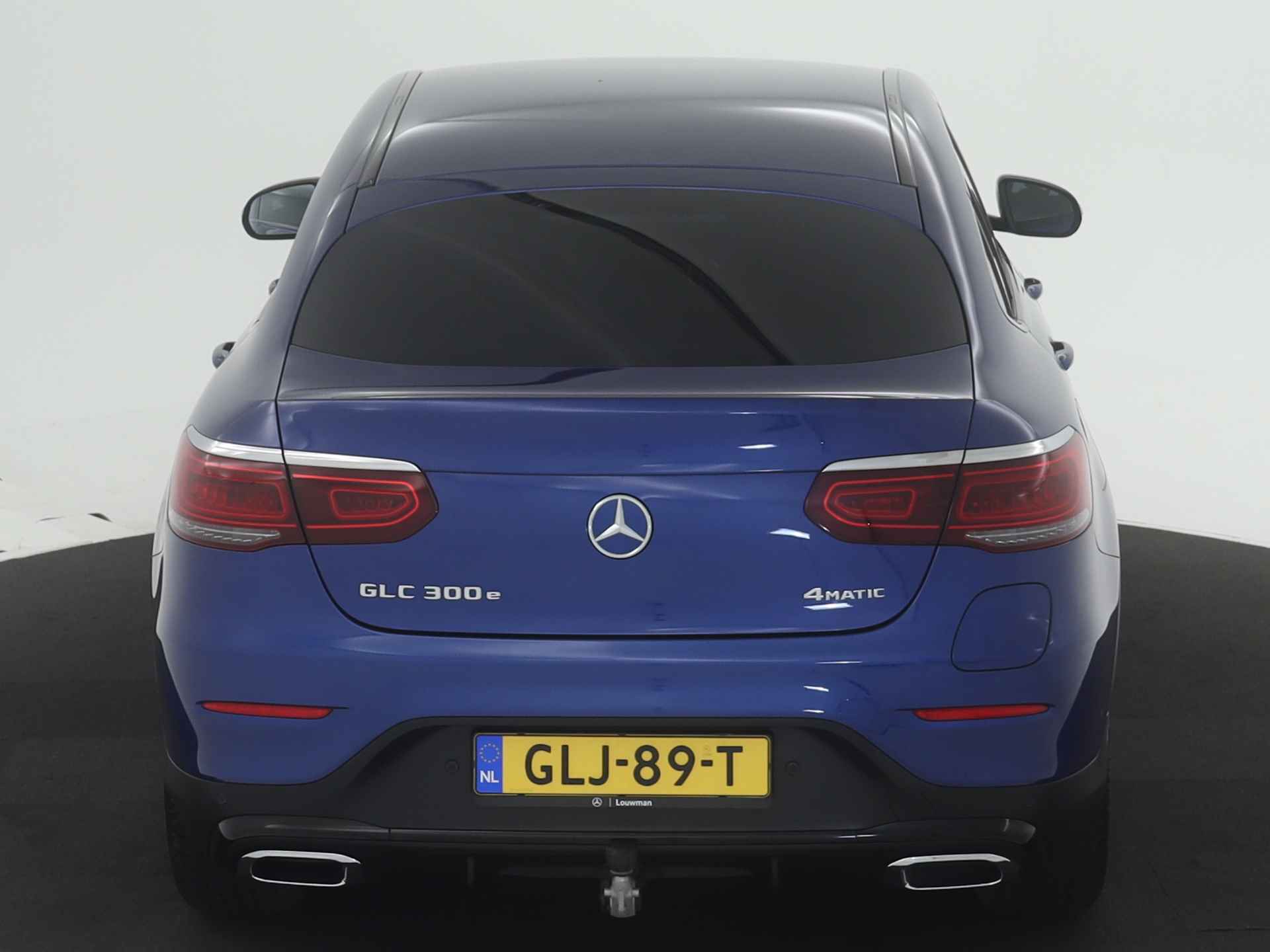 Mercedes-Benz GLC Coupé 300 e 4-Matic AMG Nightpakket | Airmatic | Trekhaak | Distronic | Dode Hoek Ass | Apple CarPLay | DAB | Sfeerverlichting | Inclusief 24 maanden MB Certified garantie voor Europa. - 18/45