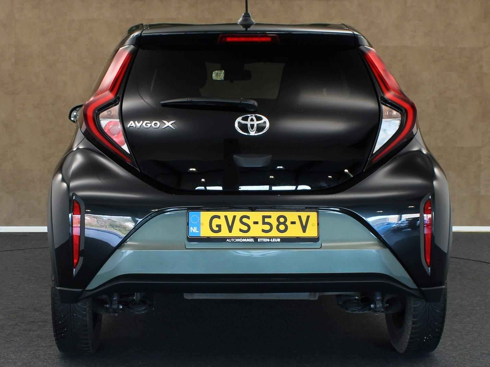 Toyota Aygo X 1.0 VVT-i MT Pulse ADAPTIVE CRUISE CONTROL - APPLE CARPLAY/ANDROID AUTO - STOELVERWARMING - ACHTERUITRIJ CAMERA - 8/36