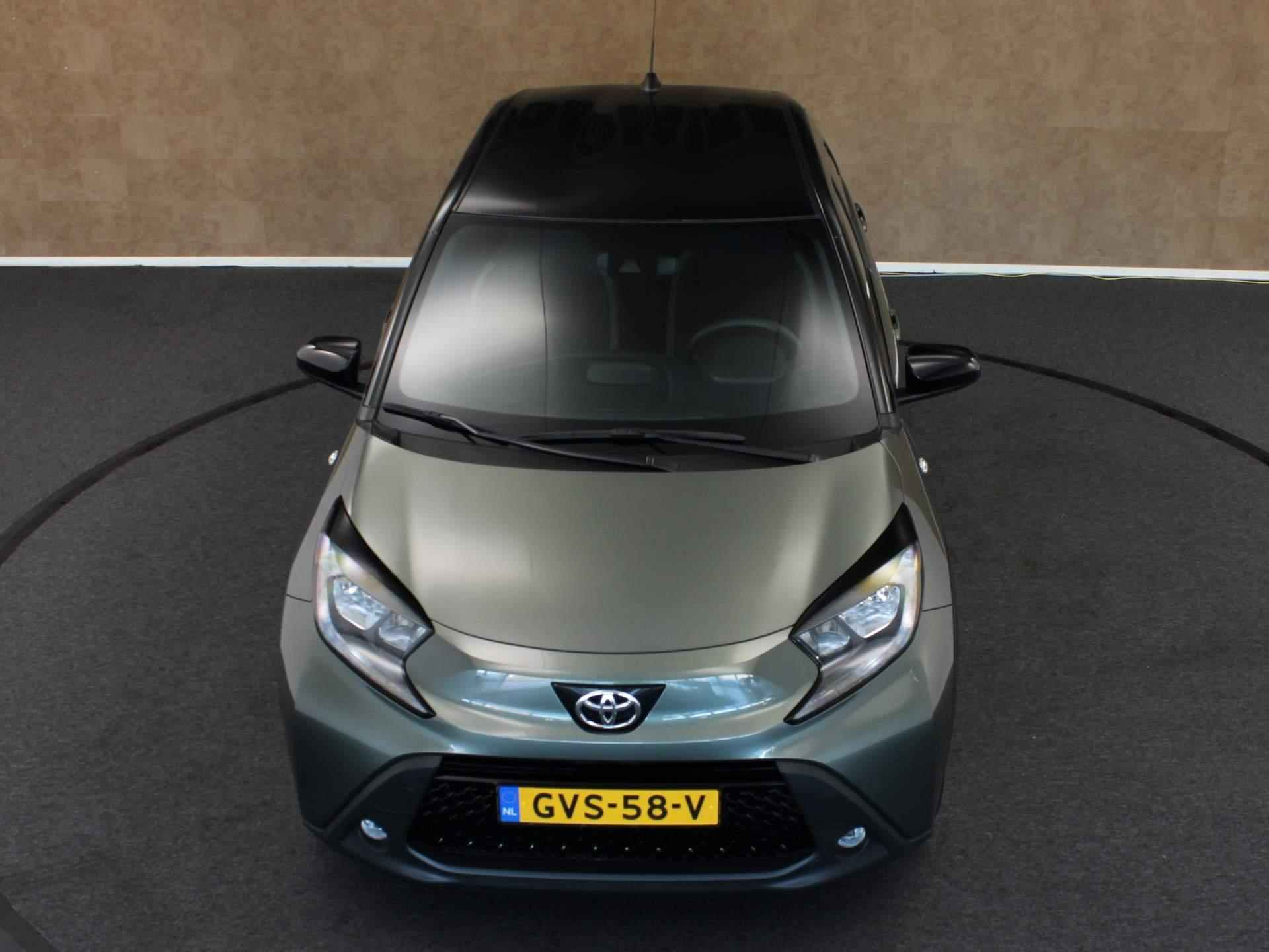 Toyota Aygo X 1.0 VVT-i MT Pulse ADAPTIVE CRUISE CONTROL - APPLE CARPLAY/ANDROID AUTO - STOELVERWARMING - ACHTERUITRIJ CAMERA - 13/36