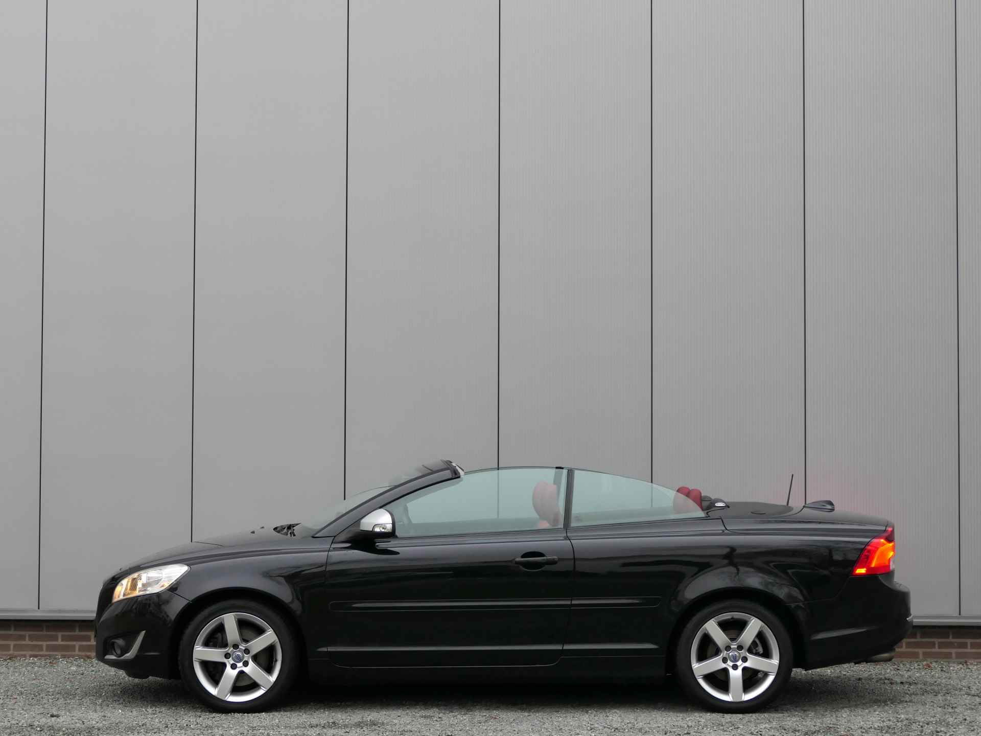 Volvo C70 Convertible 2.5 T5 AUT Summum Leer / Navi / Stoelverwarming / Afneembare trekhaak - 8/23