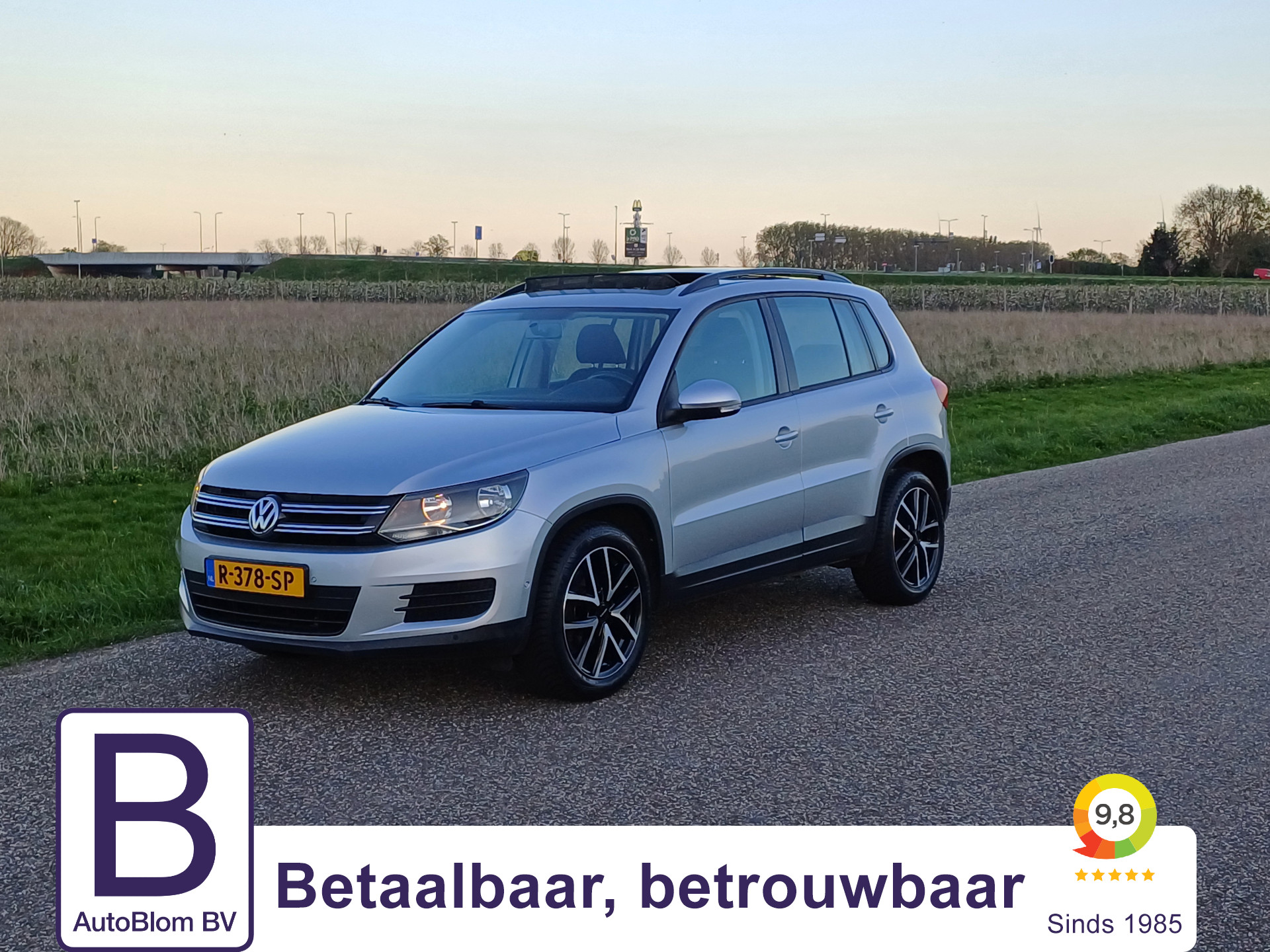 Volkswagen Tiguan 1.4 TSI Sport&Style Trekhaak | Pano dak | Clima | Parkeerhulp V+A | Telefoon voorbereiding bij viaBOVAG.nl