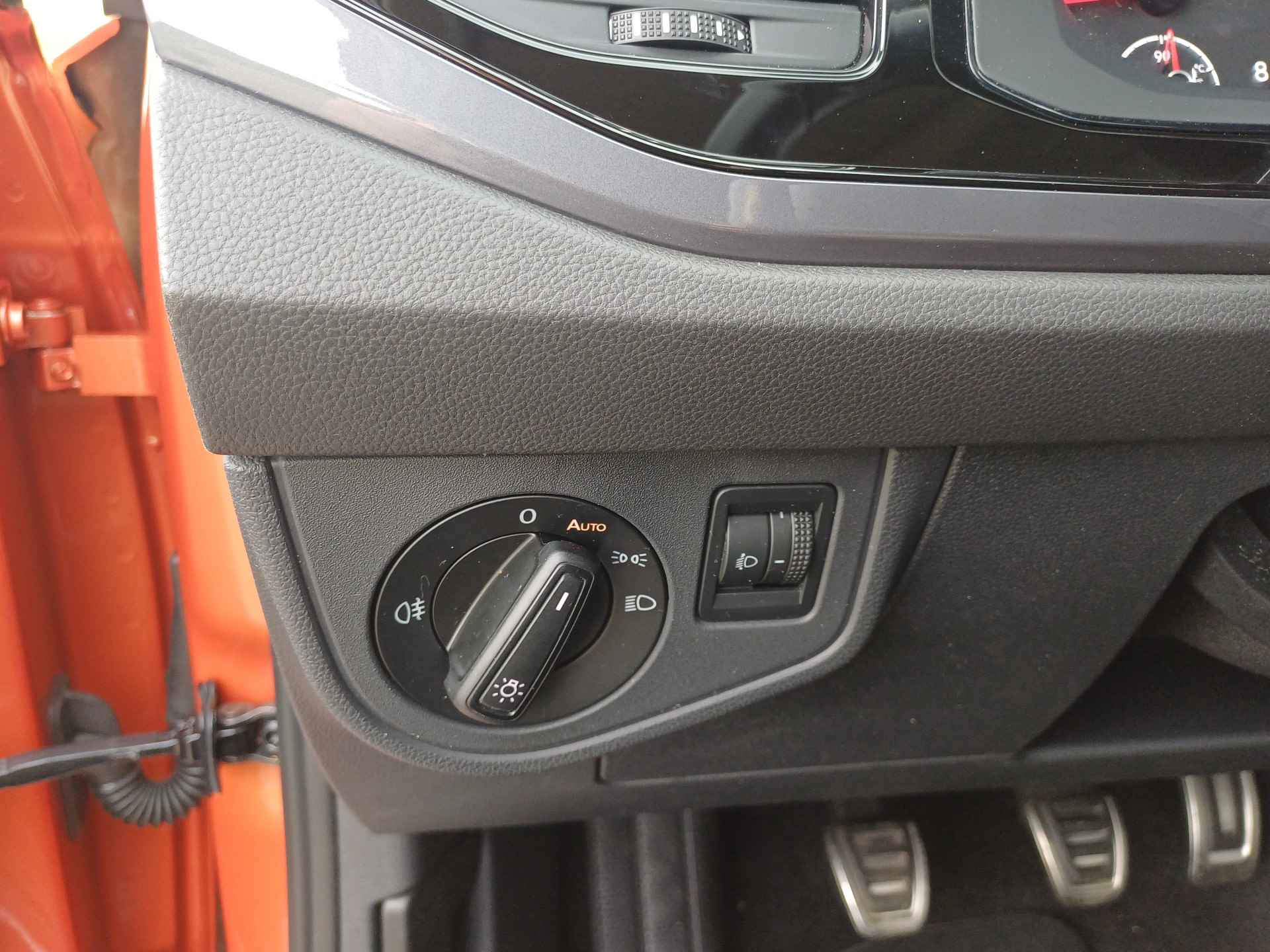 Volkswagen Polo 1.0 TSI Highline Navi | Airco | 17 INCH | Stoelverw | Cruise | Park assist | USB V+A - 35/41