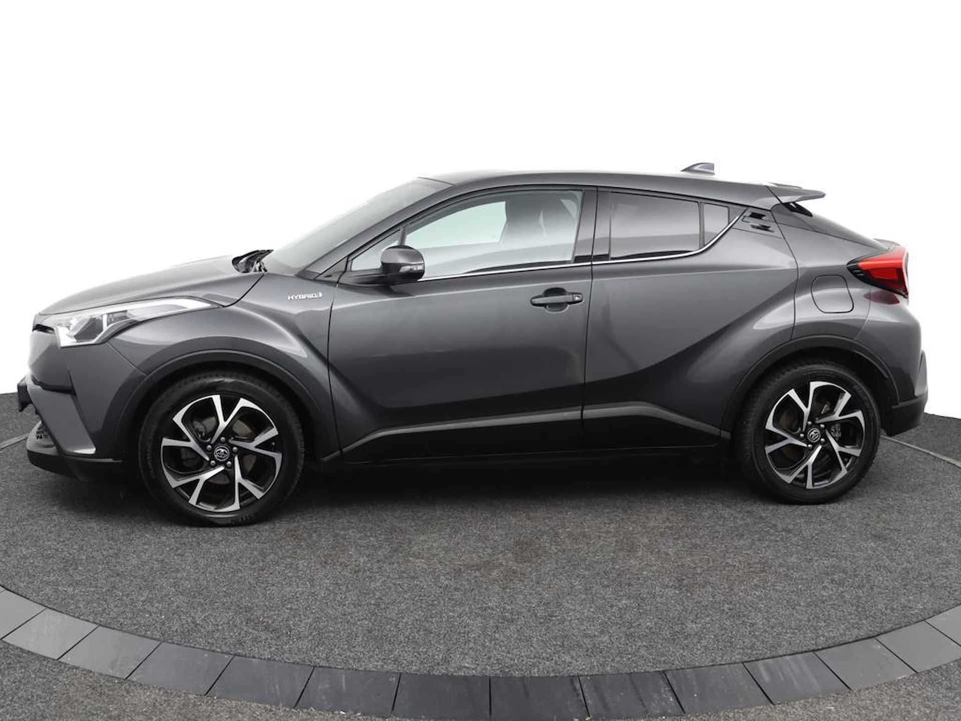 Toyota C-HR 1.8 Hybrid Dynamic | Navigatie | Trekhaak | Parkeercamera | All-season Banden | - 3/44