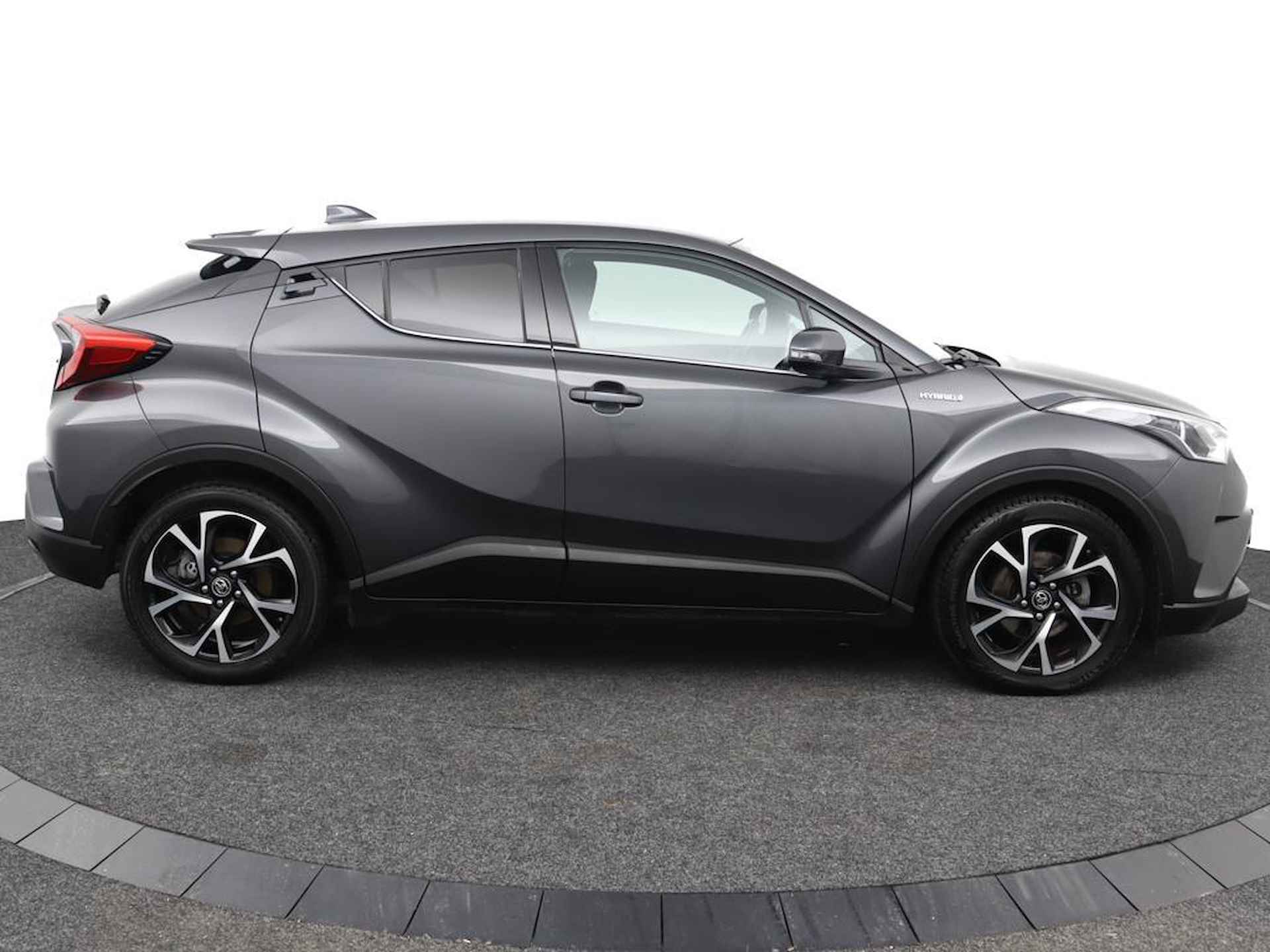 Toyota C-HR 1.8 Hybrid Dynamic | Navigatie | Trekhaak | Parkeercamera | All-season Banden | - 13/44