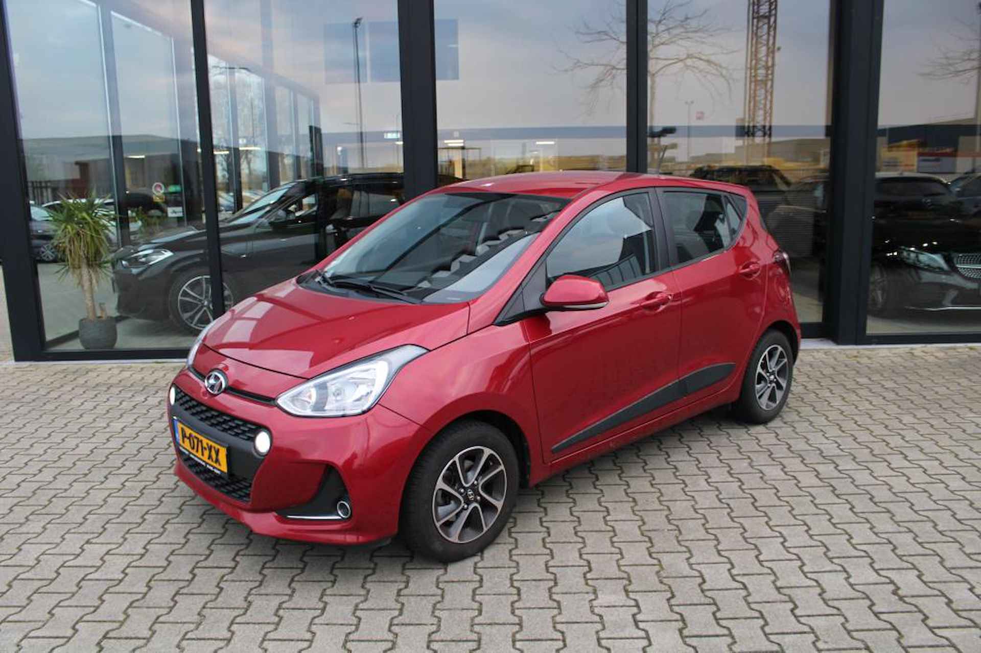 Hyundai I10 1.2i 4 cilinder navigatie pdc Bovag garantie - 3/12