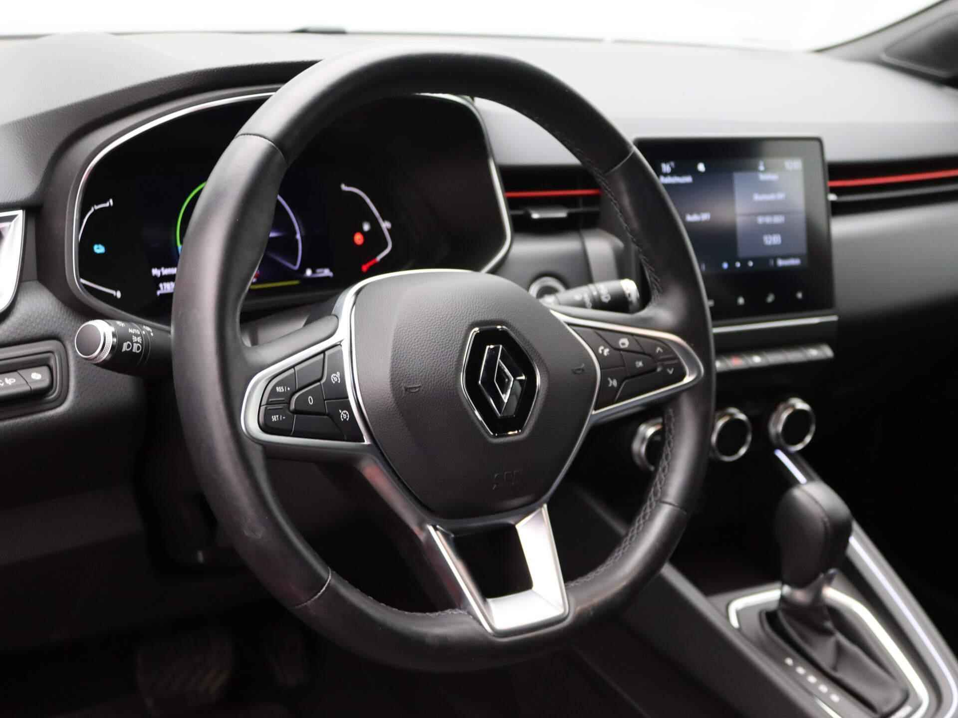 Renault Clio 140pk Hybrid Intens | Stoel- & Stuurwielverwarming | 17'' Lichtmetalen Velgen | Achteruitrijcamera | Cruise Control | Climate Control | - 12/44