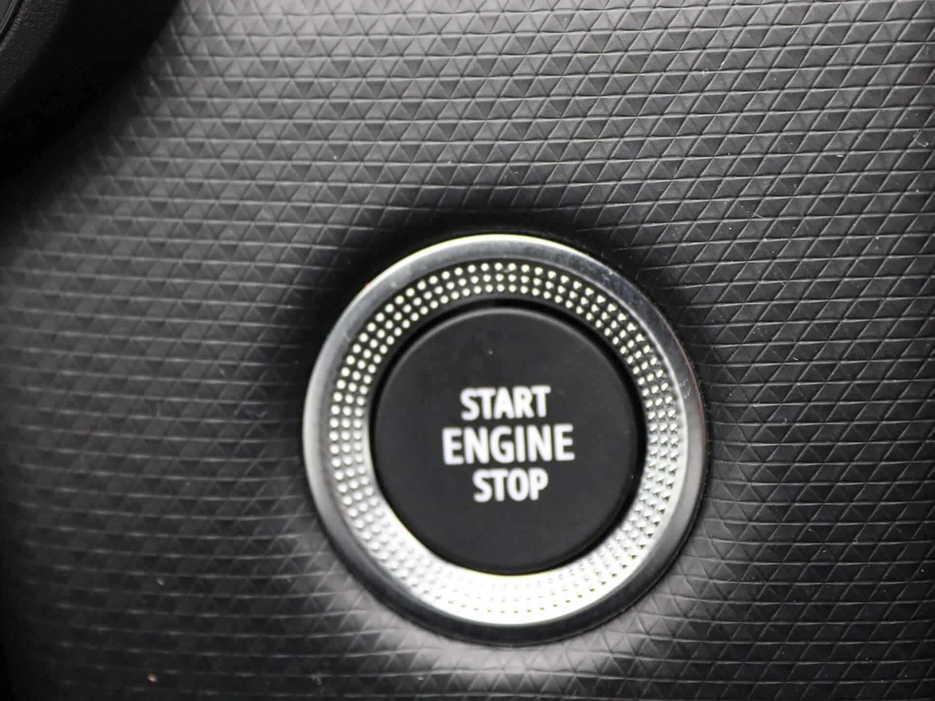 Renault Clio 140pk Hybrid Intens | Stoel- & Stuurwielverwarming | 17'' Lichtmetalen Velgen | Achteruitrijcamera | Cruise Control | Climate Control | - 31/44