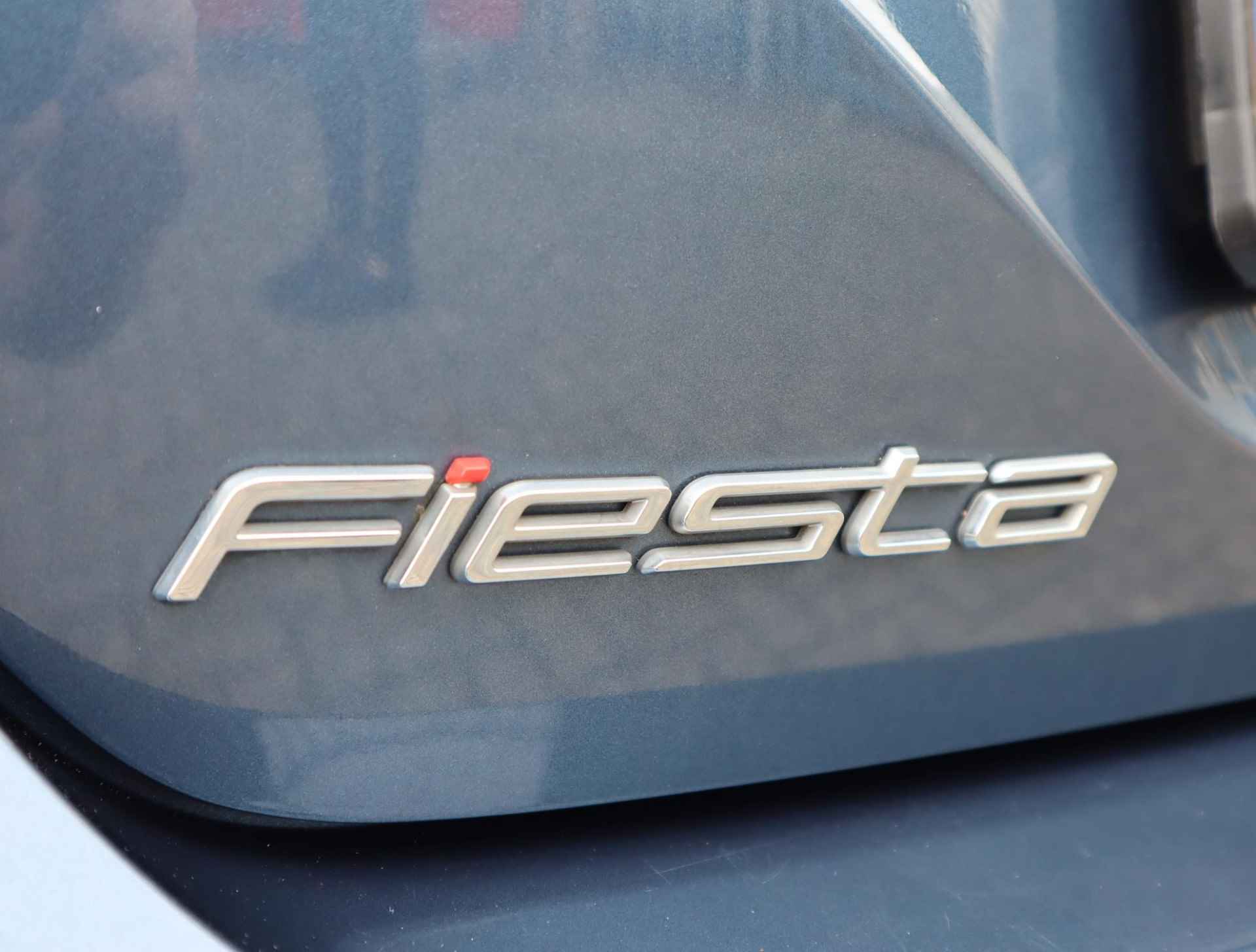 Ford Fiesta 1.1 Trend | Navigatie | Cruise Control | Lichtmetalen Velgen | Lichtsensor | Nette Auto - 34/44