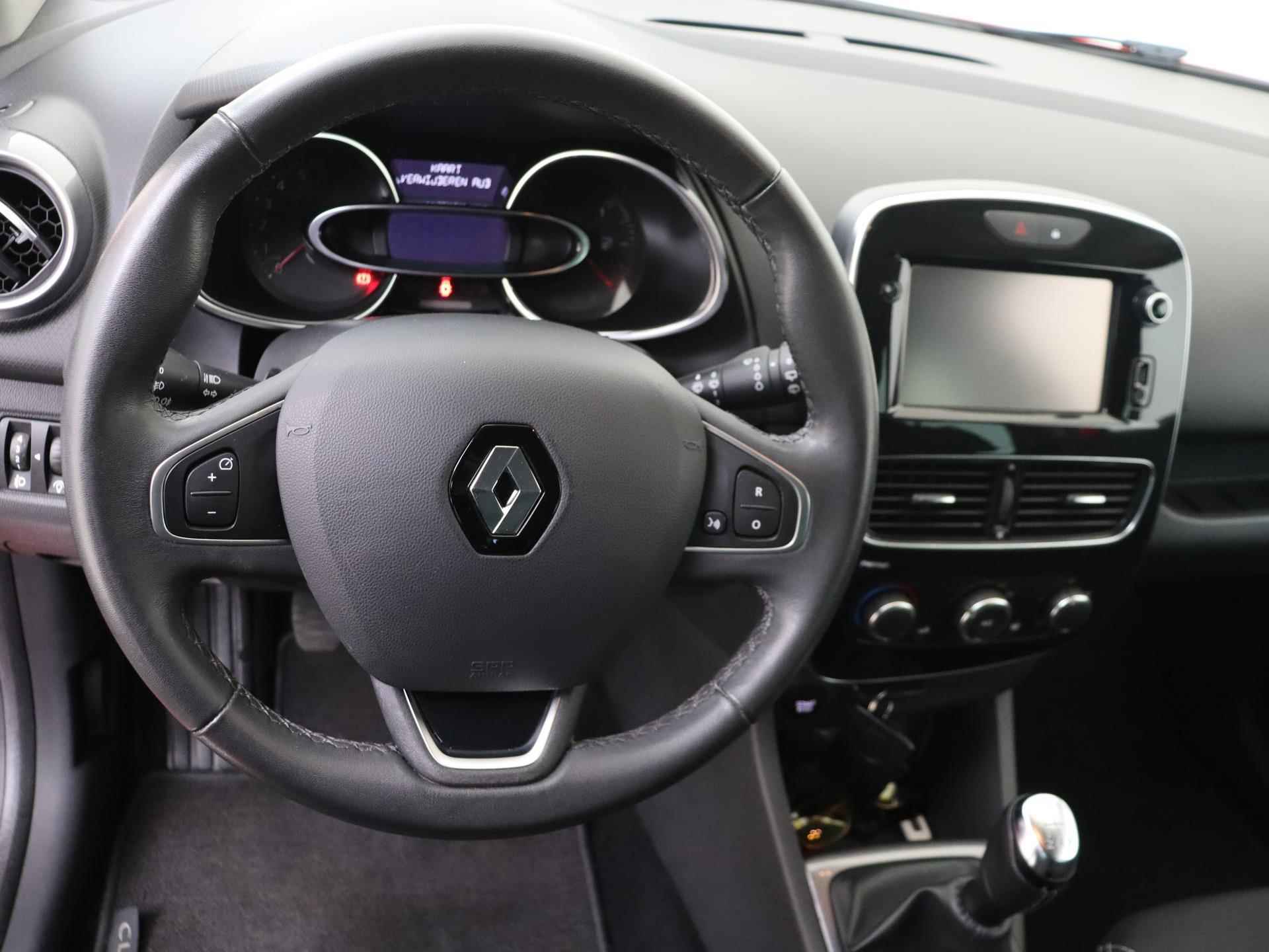 Renault Clio 0.9 TCe Limited - 4/28