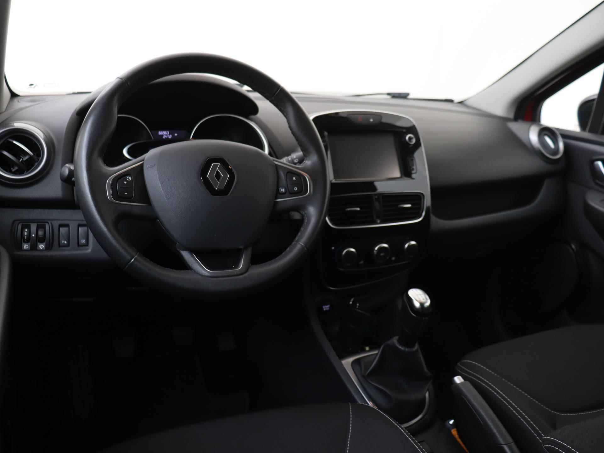 Renault Clio 0.9 TCe Limited - 6/28