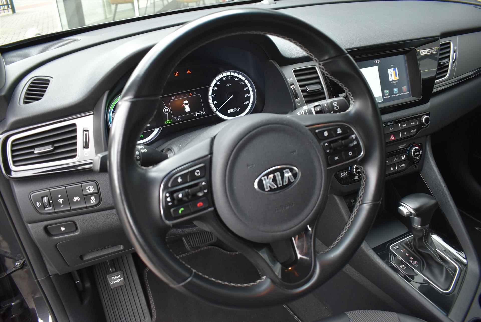 Kia Niro 1.6 GDi Hybrid 141pk DynamicLine - 18/36