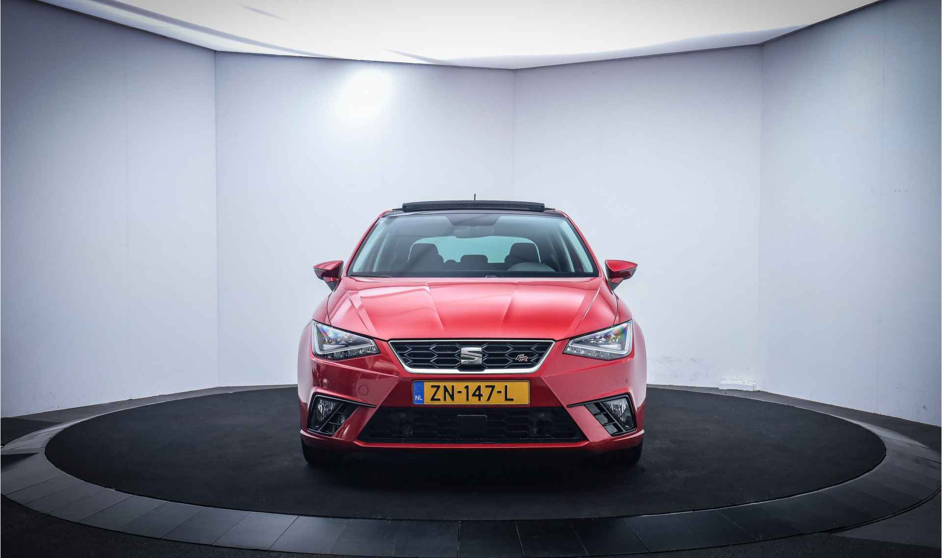 SEAT Ibiza 1.0TSI FR Intense PANO/BEATS/CAMERA/DIGIDASH/LED/CARPLAY/STOELVERW./TREKHAAK/DAB+/LMV 18'' - 2/29