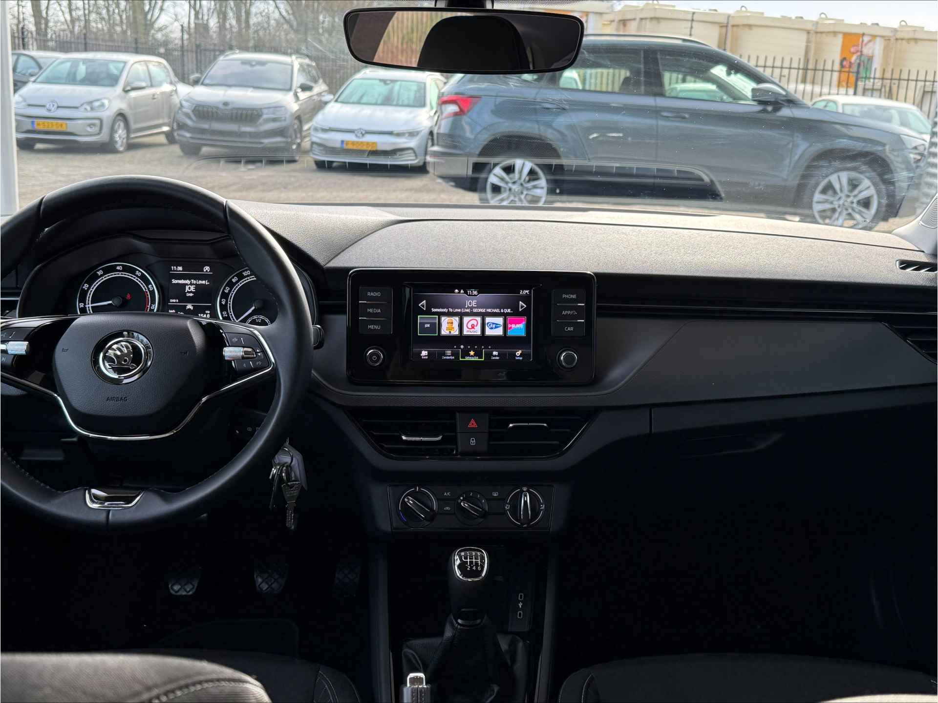 Škoda Scala 1.0 TSI Ambition Carplay / Getint glas achter/  lm vegen 16 inch/  verwarmde buiten spiegels - 16/34