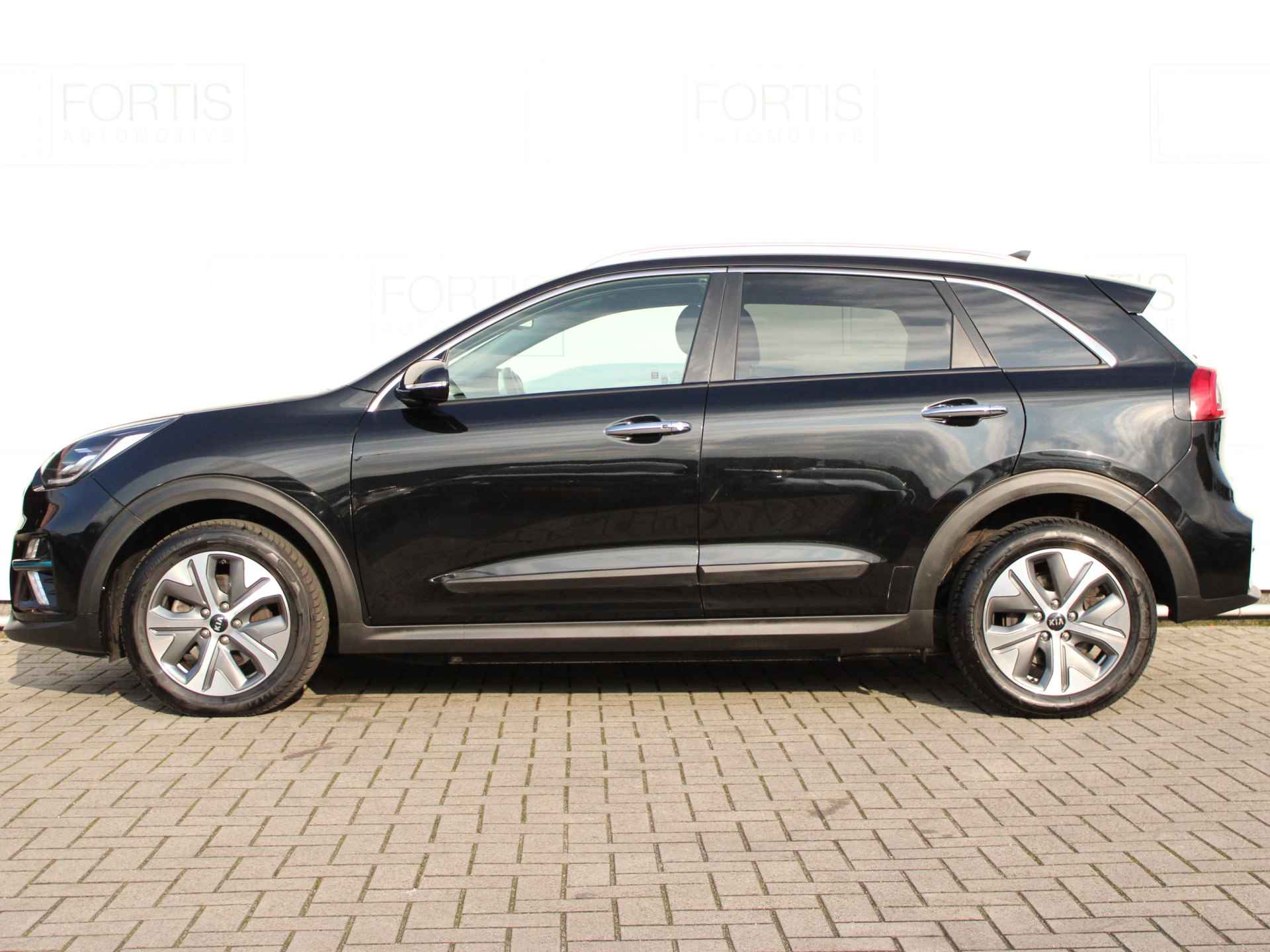 Kia e-Niro ExecutiveLine 64 kWh NL AUTO | SOH 100% | LEDER | - 25/28