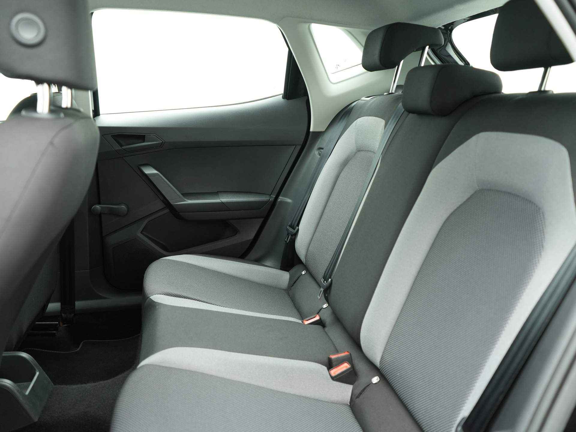 SEAT Ibiza 1.0 TSI Style Business Intense - Sportieve uitvoering - 8/24