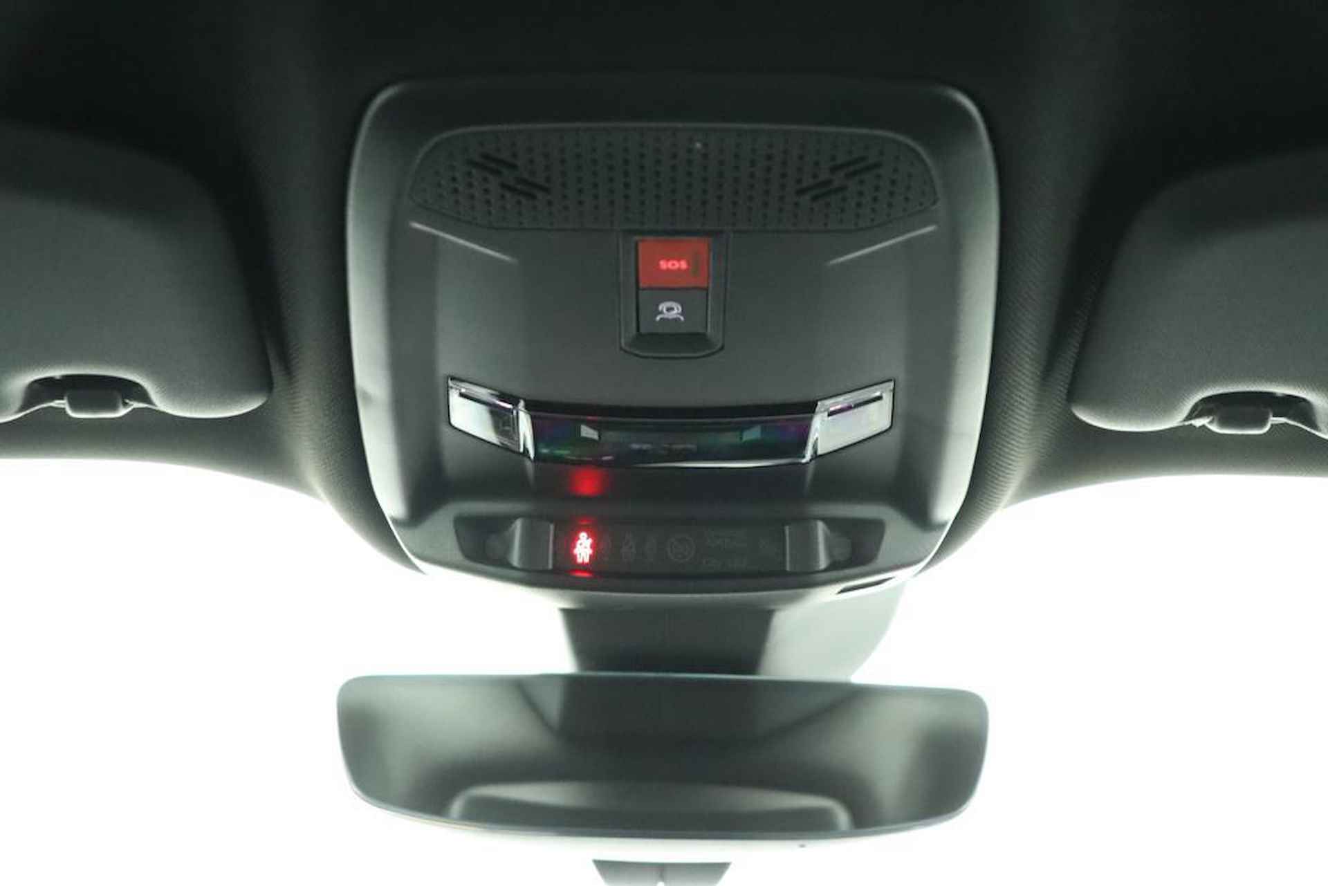 Peugeot 2008 1.2 Hybrid 136 GT |Navigatie | 360 graden Camera | Cruise Control | - 37/51