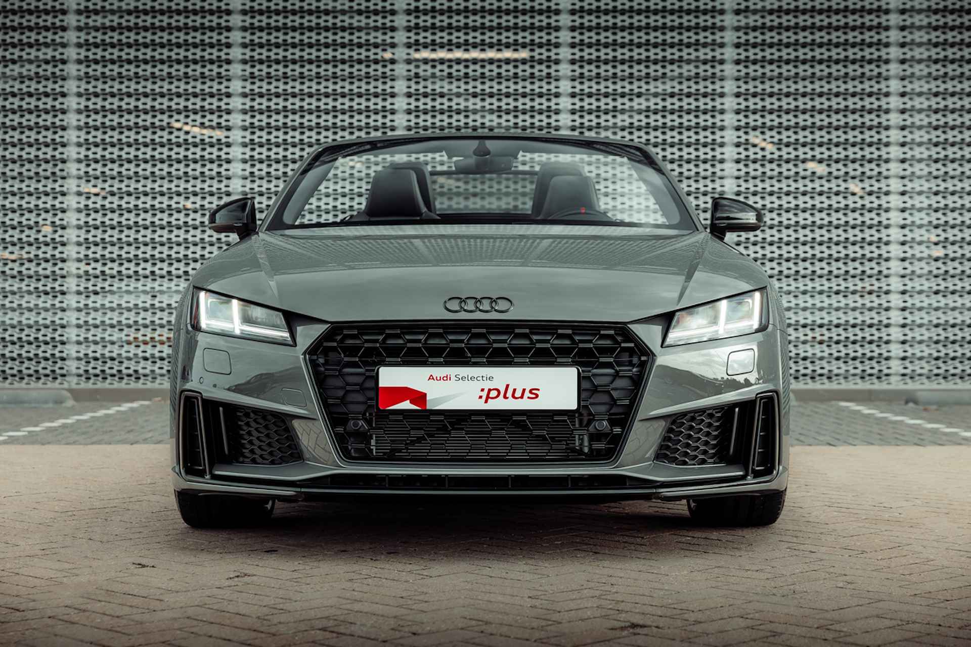 Audi TT Roadster 40 TFSI 197pk s-tronic Pro Line S competition | Nieuw 81k | Optiek zwart plus | 20" LM velgen | Leder-alcantara | S-sportstoelen | Windschot | MMI Navigatie | Audi Sound | Stoelverwarming | LED - 7/38