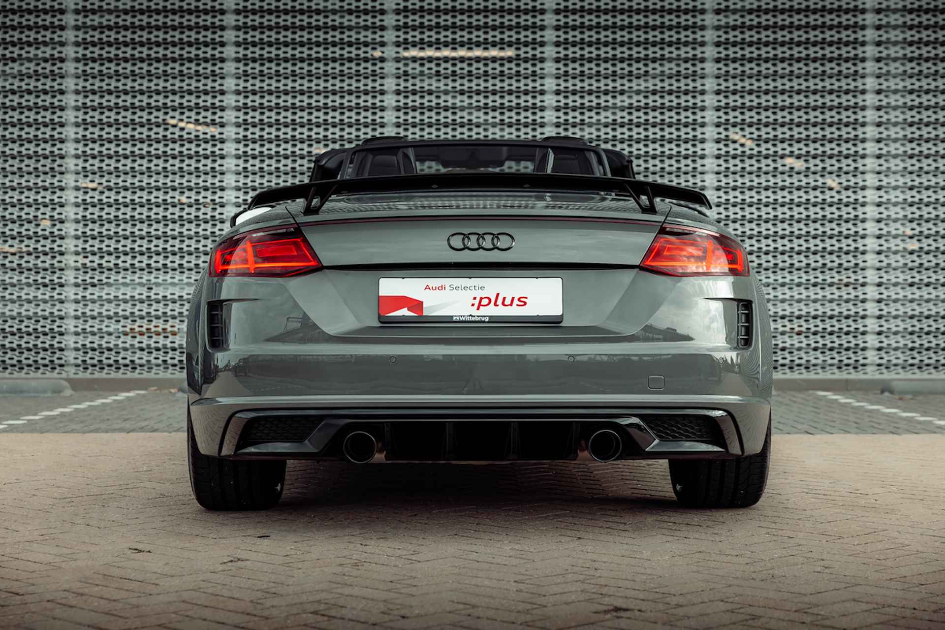 Audi TT Roadster 40 TFSI 197pk s-tronic Pro Line S competition | Nieuw 81k | Optiek zwart plus | 20" LM velgen | Leder-alcantara | S-sportstoelen | Windschot | MMI Navigatie | Audi Sound | Stoelverwarming | LED - 8/38