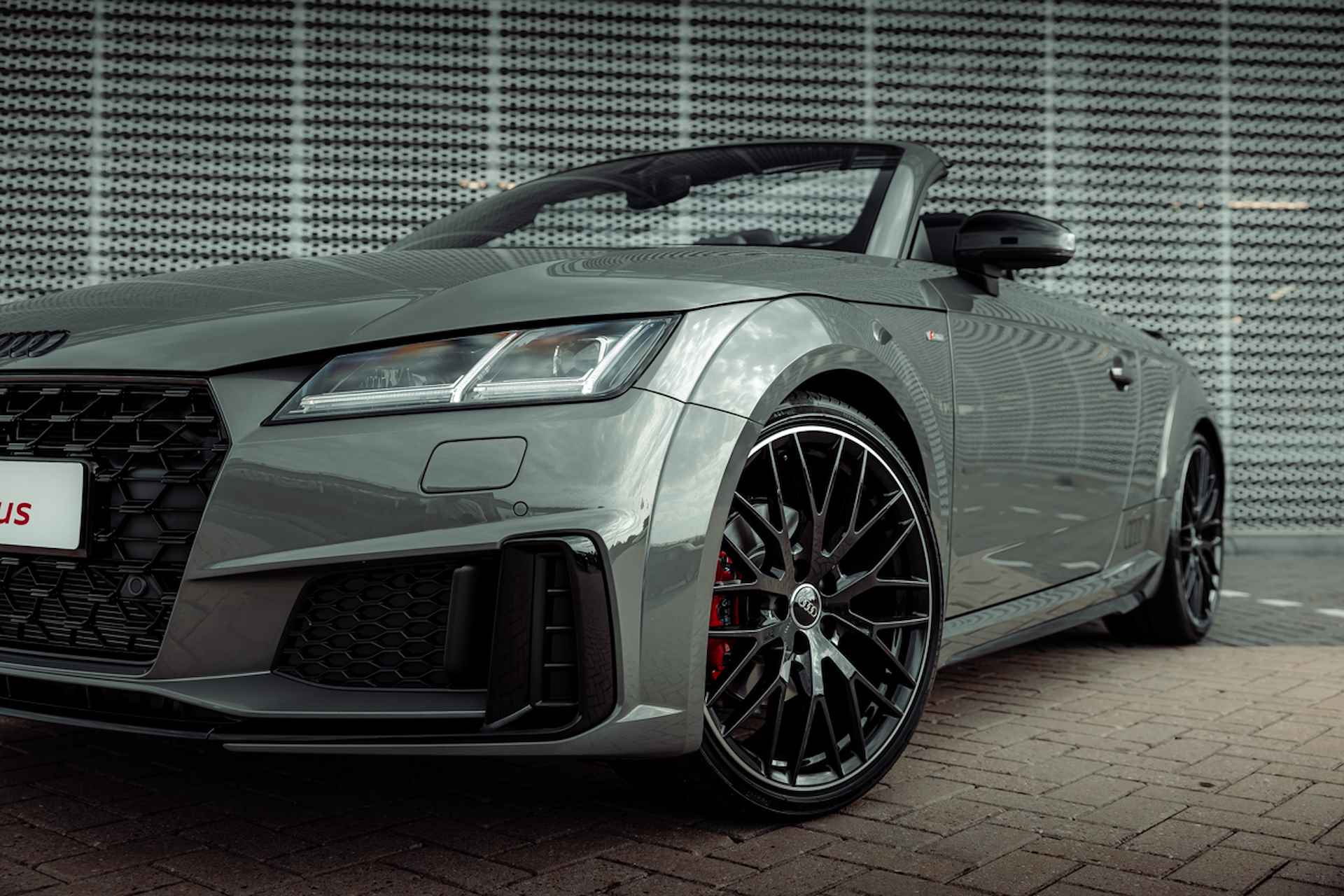 Audi TT Roadster 40 TFSI 197pk s-tronic Pro Line S competition | Nieuw 81k | Optiek zwart plus | 20" LM velgen | Leder-alcantara | S-sportstoelen | Windschot | MMI Navigatie | Audi Sound | Stoelverwarming | LED - 10/38