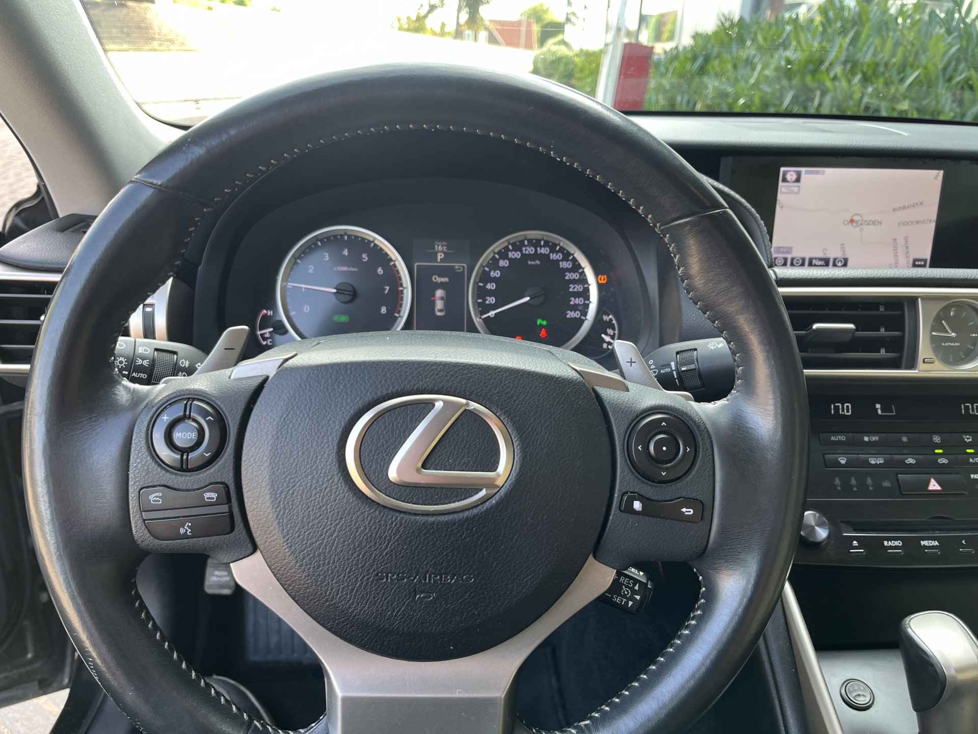 Lexus IS 300h Edition - 25/25