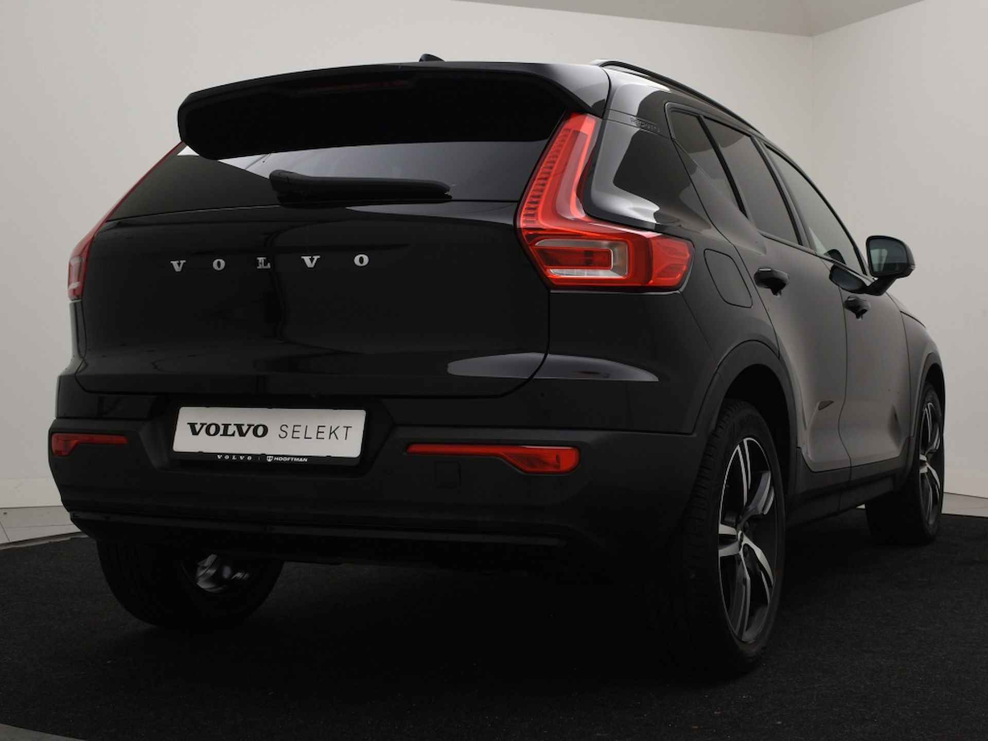 Volvo XC40 T5 PLUG-IN HYBRID R-DESIGN ACC BLIS KEYLESS NAVI CAMERA - 4/42