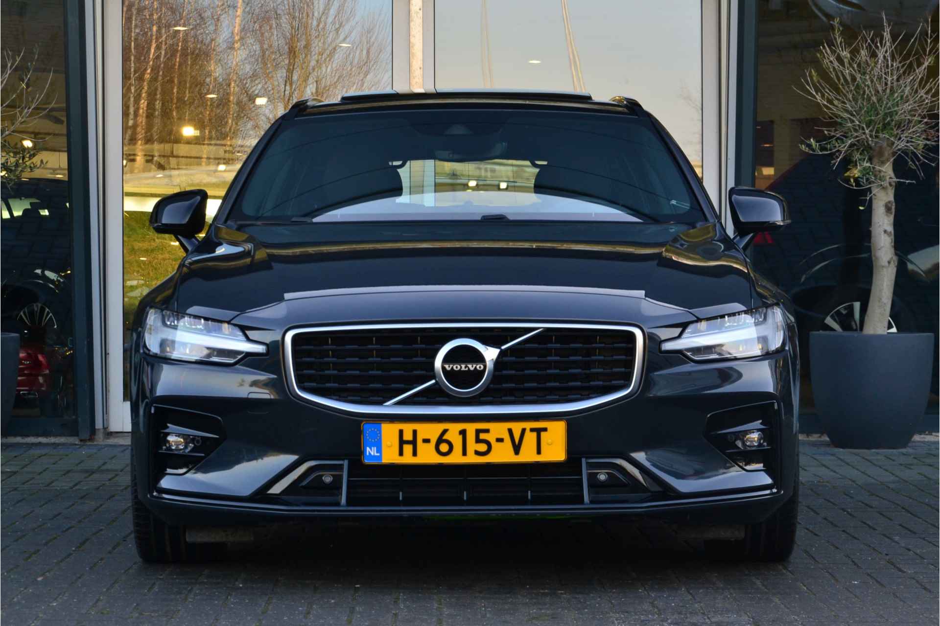 Volvo V60 T4 R-Design Polestar Engineered | Adaptive Cruise | Sportonderstel | Lighting-Pack | Panoramadak | Trekhaak | BLIS - 5/31