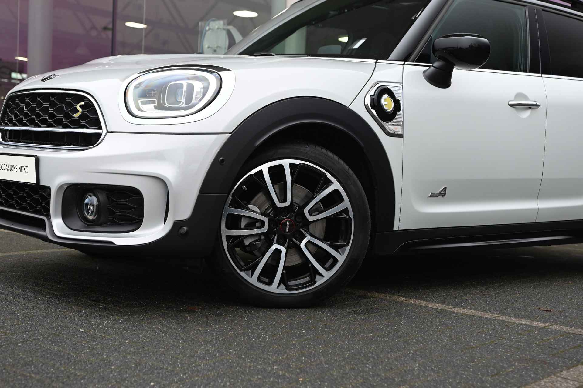 MINI Countryman Cooper SE ALL4 Automaat / JCW Trim Pakket / Panoramadak / Achteruitrijcamera / JCW Sportstoelen / Active Cruise Control / Adaptieve LED / Comfort Access / - 11/30