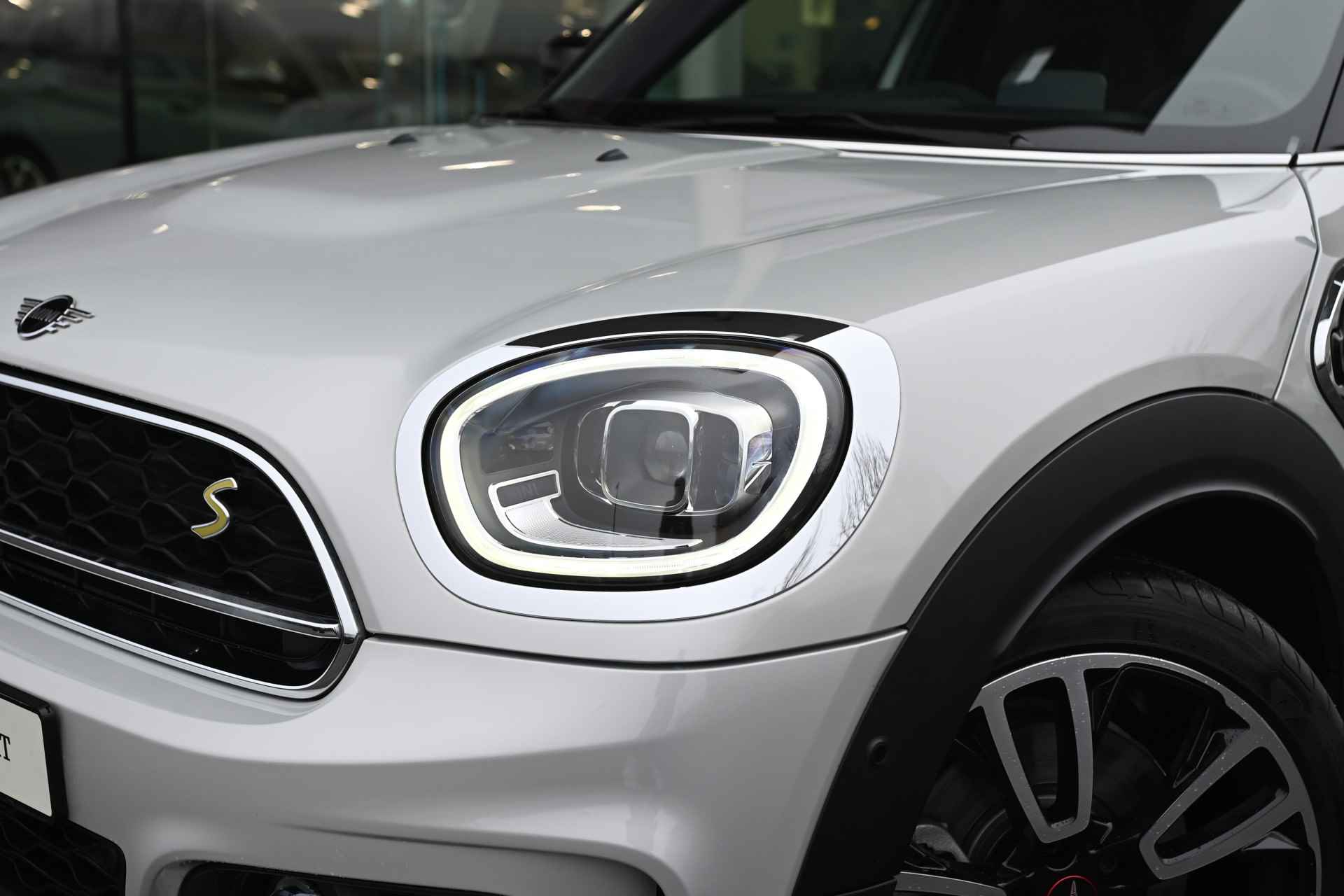 MINI Countryman Cooper SE ALL4 Automaat / JCW Trim Pakket / Panoramadak / Achteruitrijcamera / JCW Sportstoelen / Active Cruise Control / Adaptieve LED / Comfort Access / - 17/30