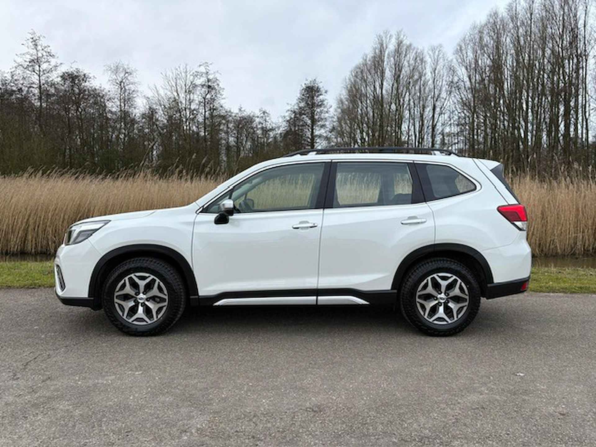 Subaru Forester 2.0i e-BOXER 150pk 4WD CVT Comfort | Apple carplay / ANdroid auto | Afn. trekhaak | Camera | Stoelverwarming | Cruise control | NAP | Rijklaar prijs! - 5/25