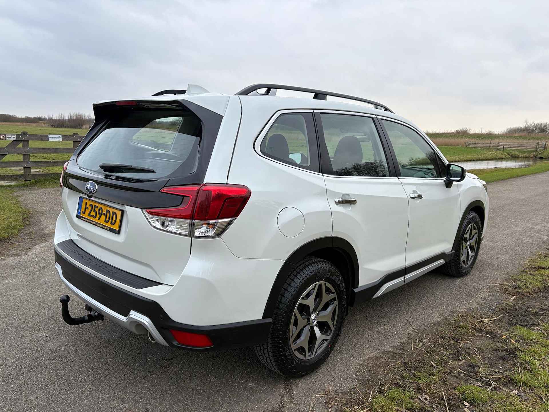 Subaru Forester 2.0i e-BOXER 150pk 4WD CVT Comfort | Apple carplay / ANdroid auto | Afn. trekhaak | Camera | Stoelverwarming | Cruise control | NAP | Rijklaar prijs! - 8/25