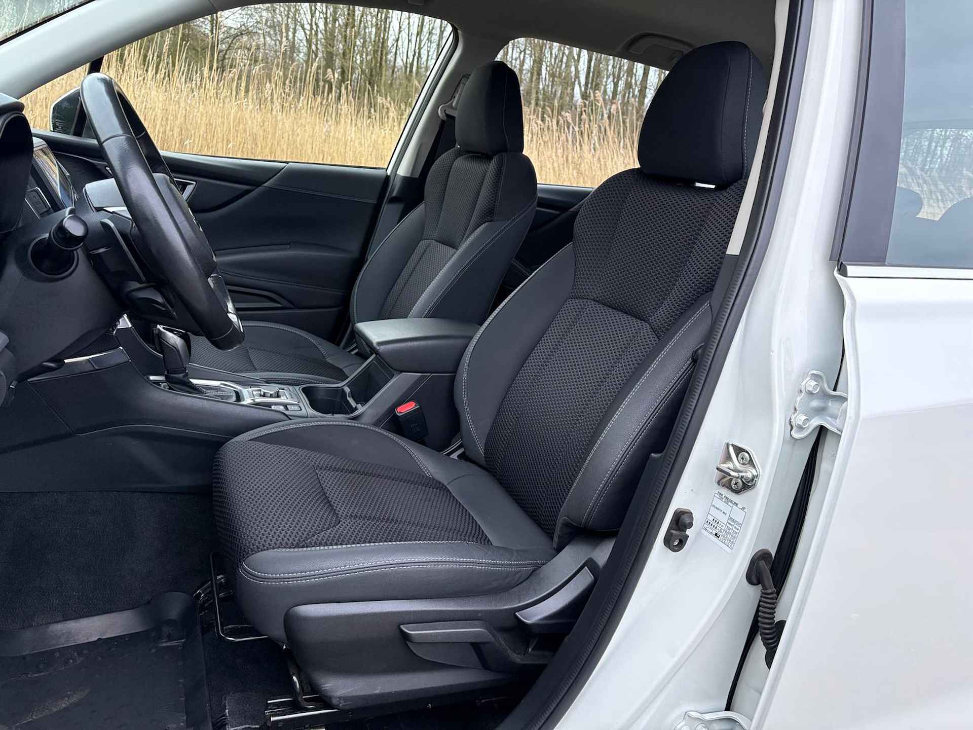 Subaru Forester 2.0i e-BOXER 150pk 4WD CVT Comfort | Apple carplay / ANdroid auto | Afn. trekhaak | Camera | Stoelverwarming | Cruise control | NAP | Rijklaar prijs! - 12/25