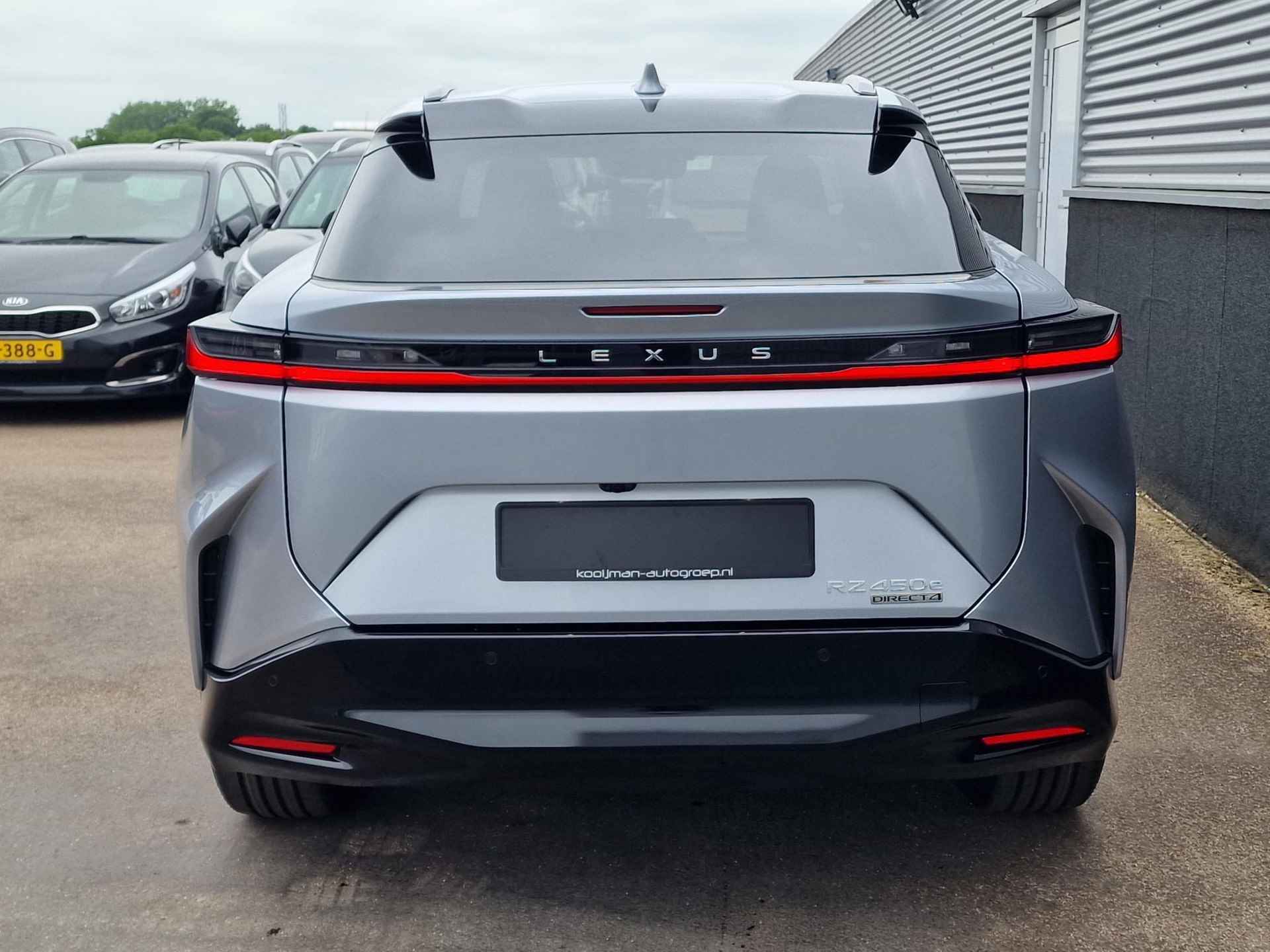 Lexus RZ 450e President Line 71 kWh NIEUW - Full Options - Uit voorraad leveren -  NIEUW - Electrisch aangedreven - 18/84