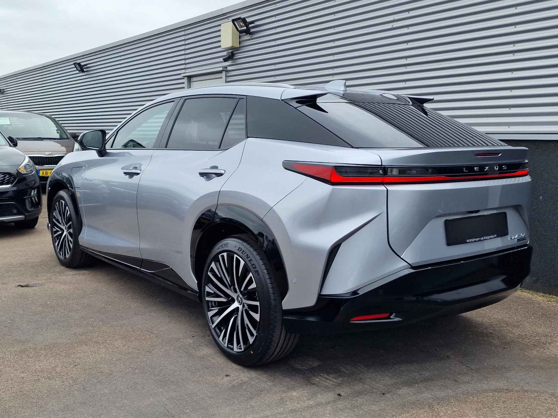 Lexus RZ 450e President Line 71 kWh NIEUW - Full Options - Uit voorraad leveren -  NIEUW - Electrisch aangedreven - 27/84