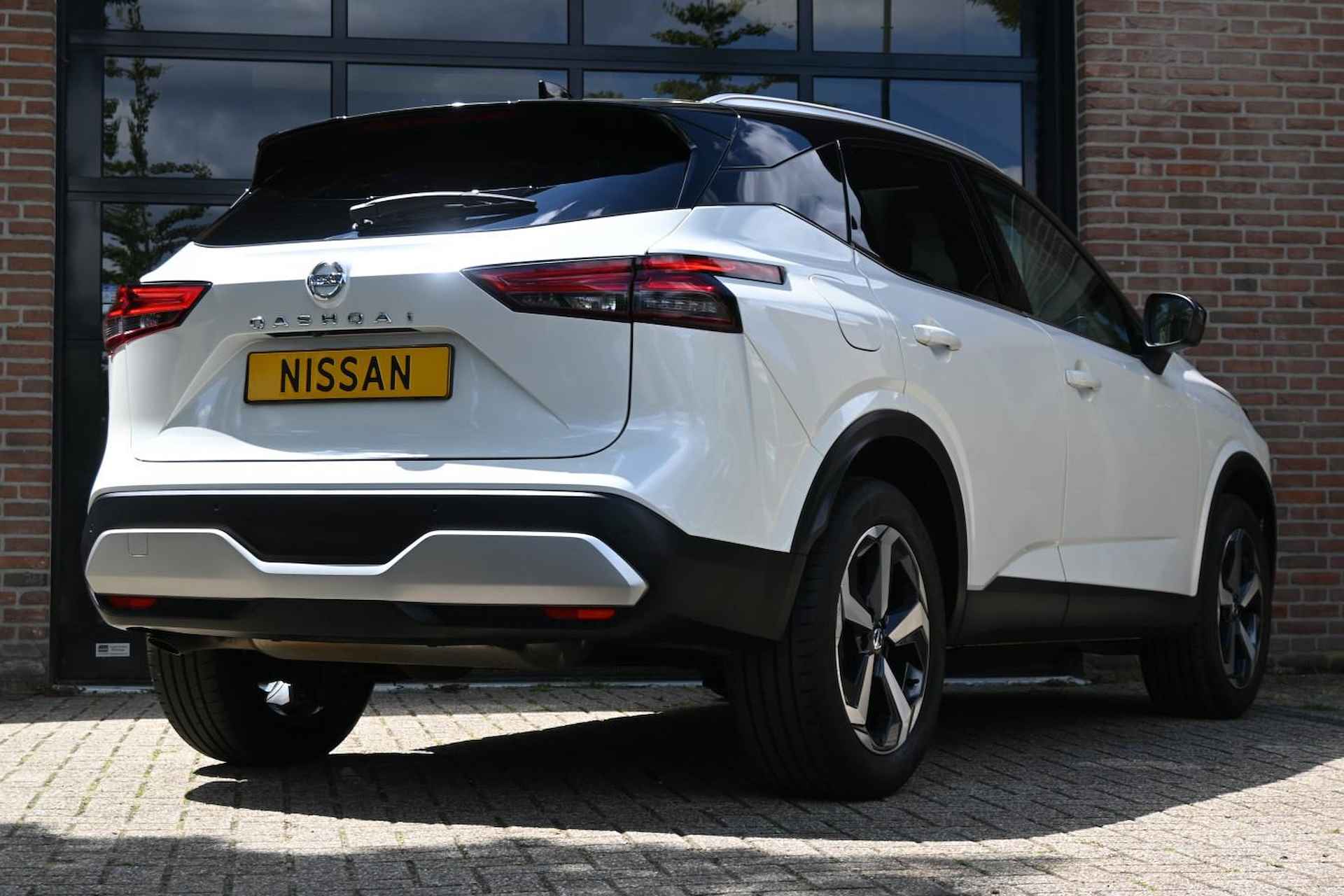 Nissan Qashqai 1.3 MHEV Xtronic Pr.Edition Pano H-Leder 360Cam ´21 - 3/38